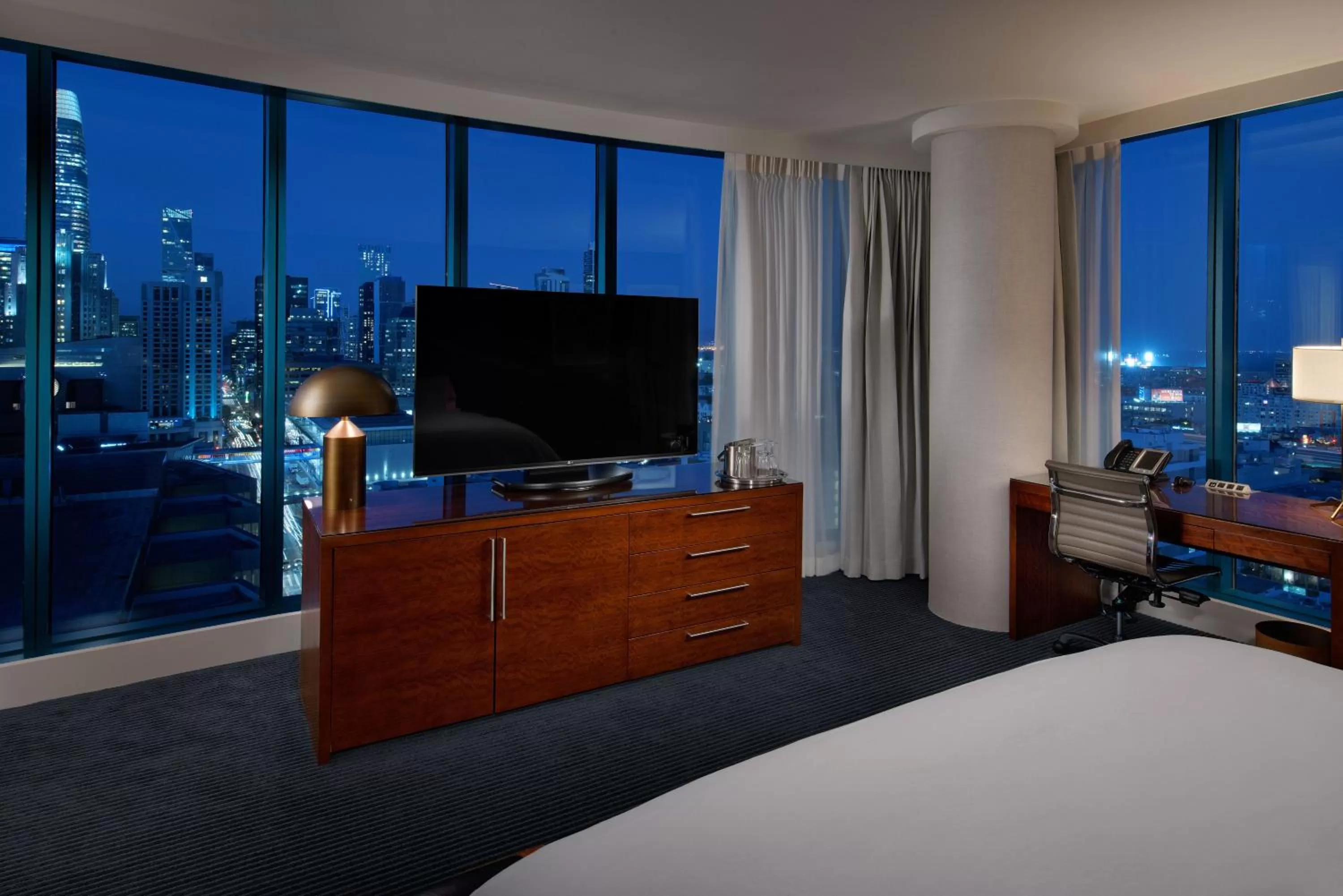 Night, Bed in InterContinental San Francisco by IHG