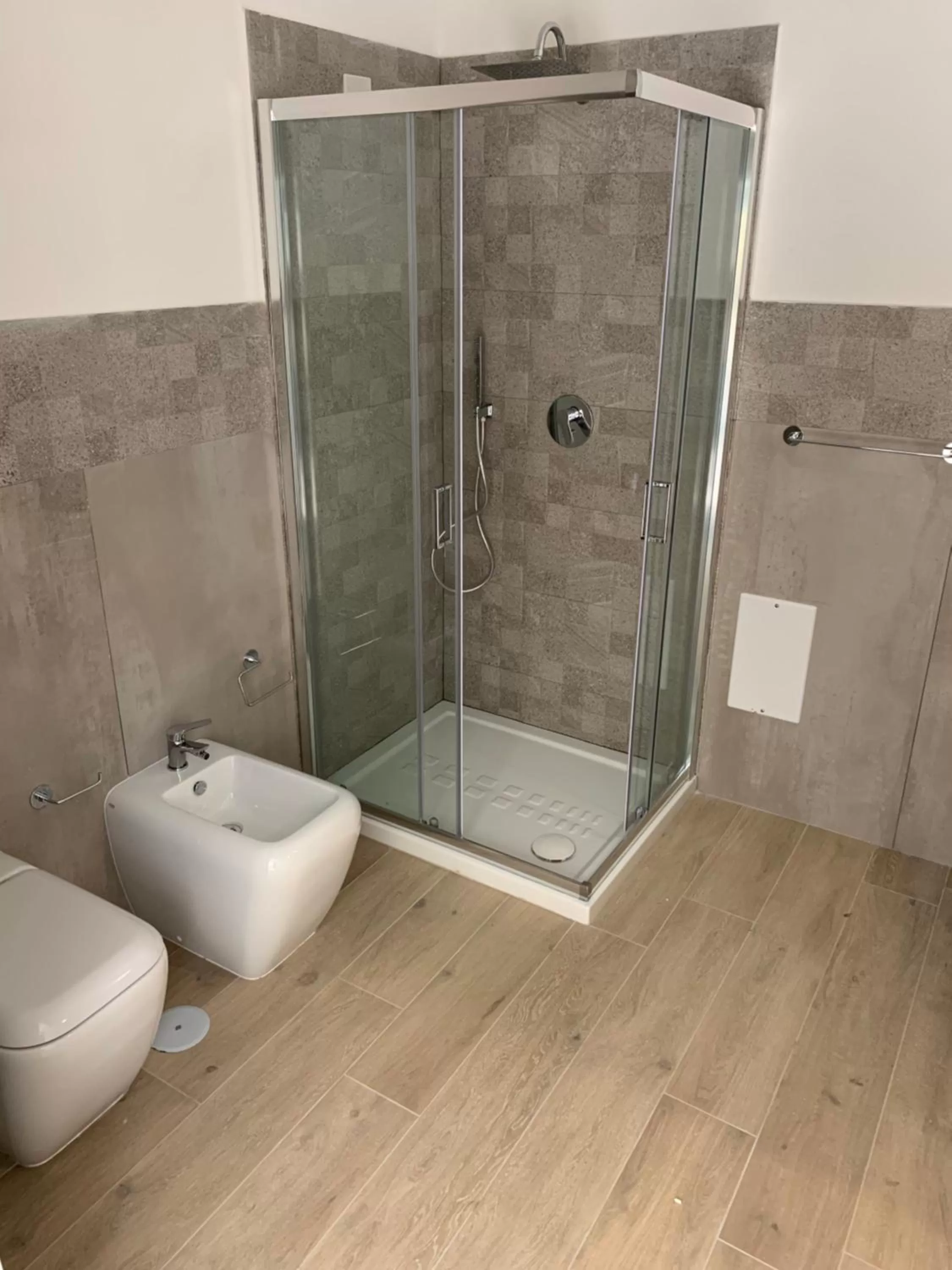 Shower, Bathroom in Maison Arena Al Corso