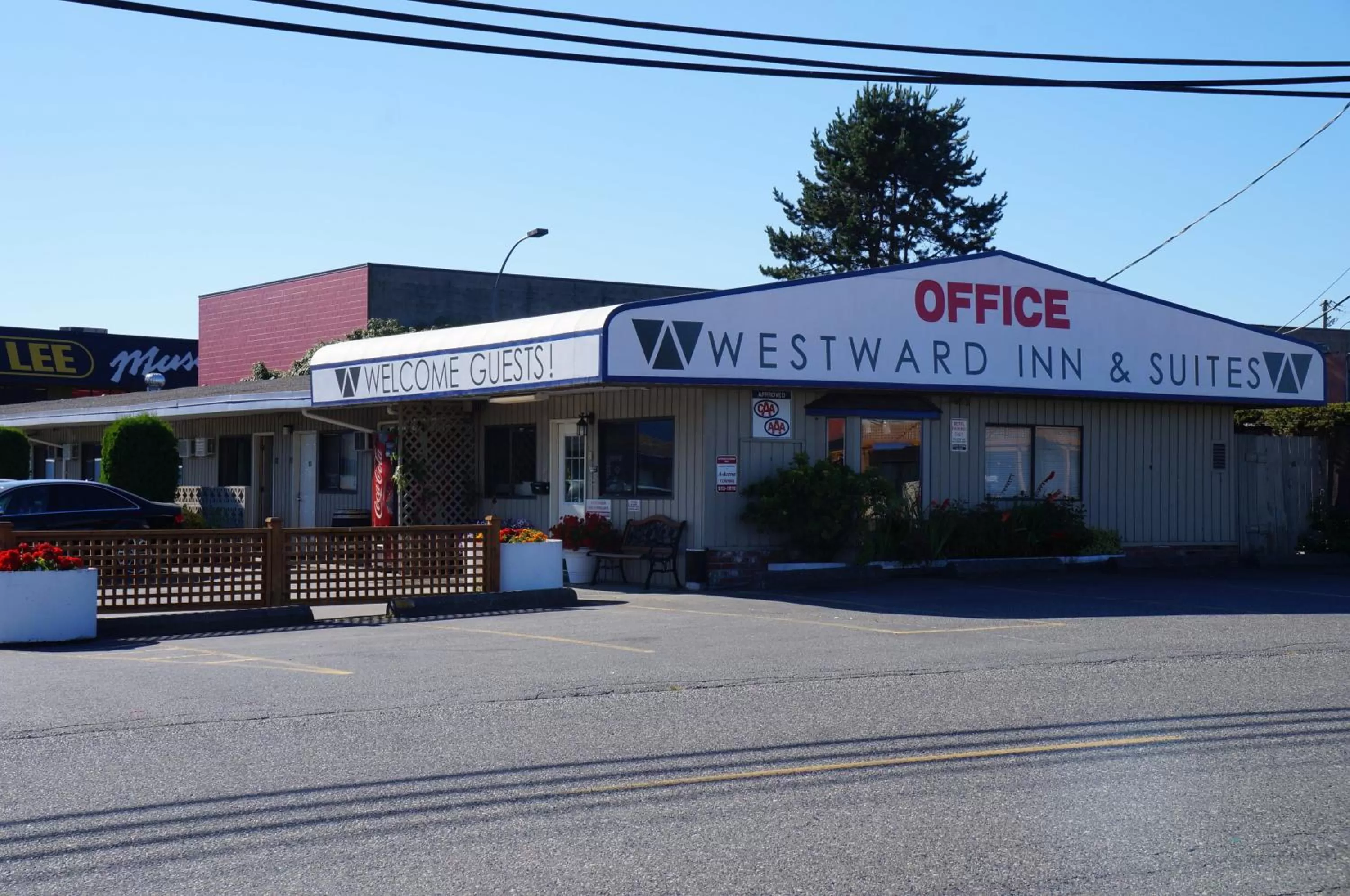 Facade/entrance in Westward Inn & Suites