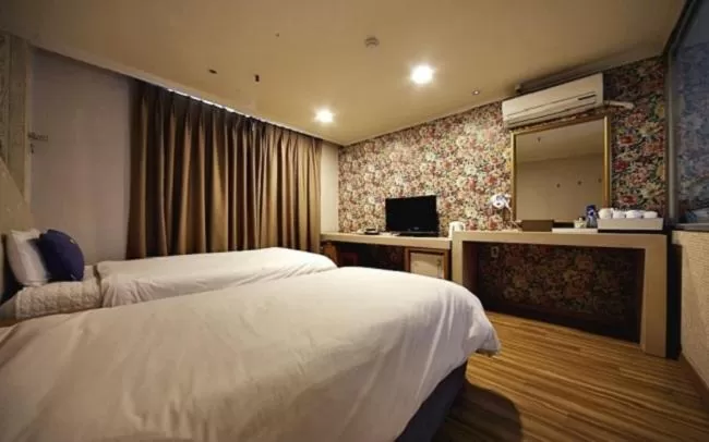 Bed in Central Hotel