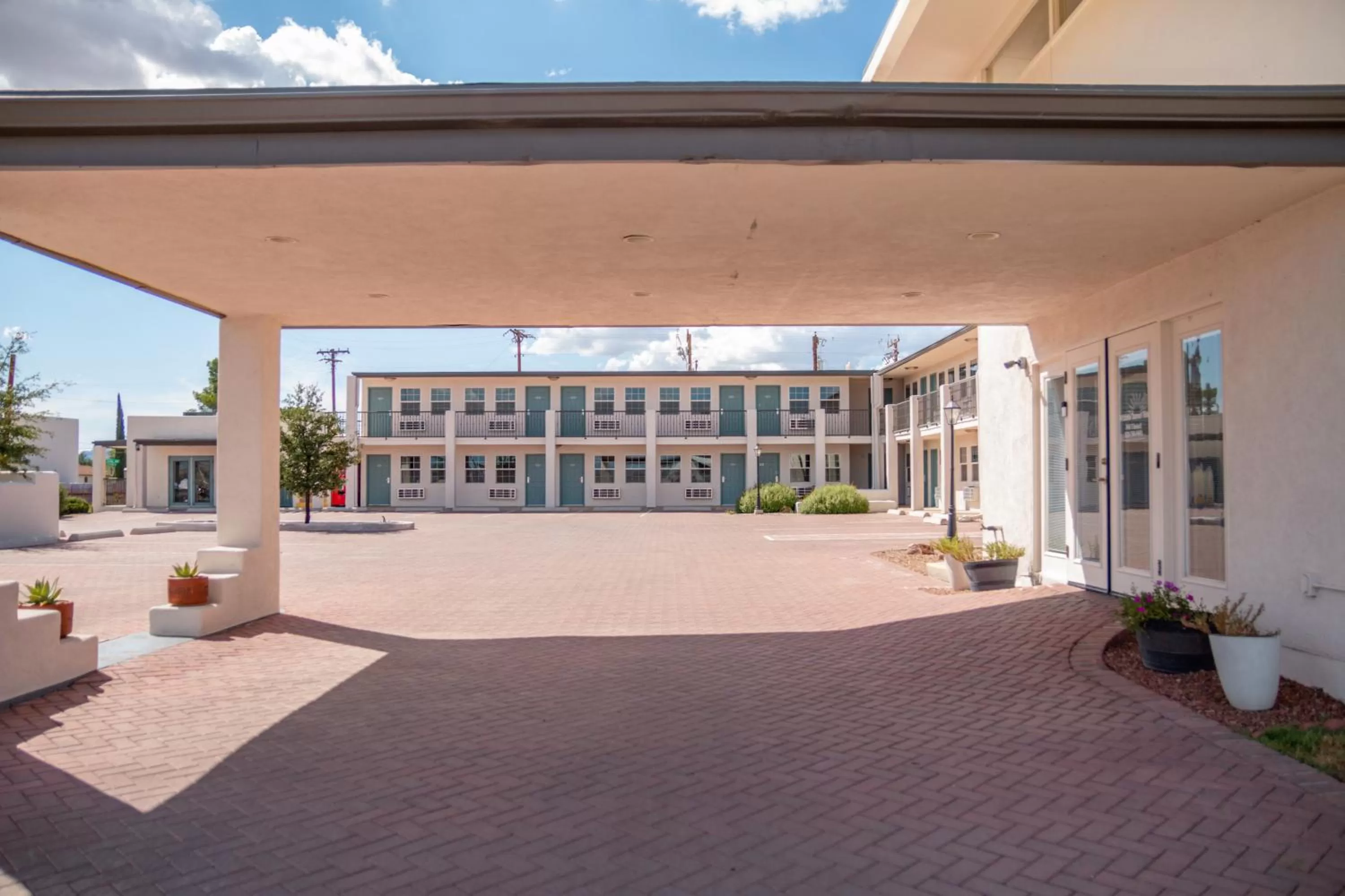 Facade/entrance in Arizona Sunset Inn & Suites
