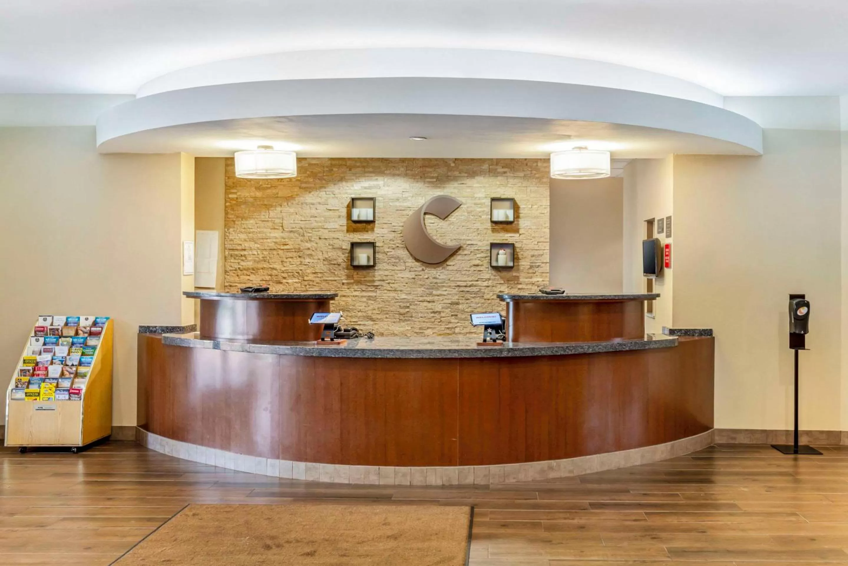 Lobby or reception in Comfort Suites At Virginia Center Commons