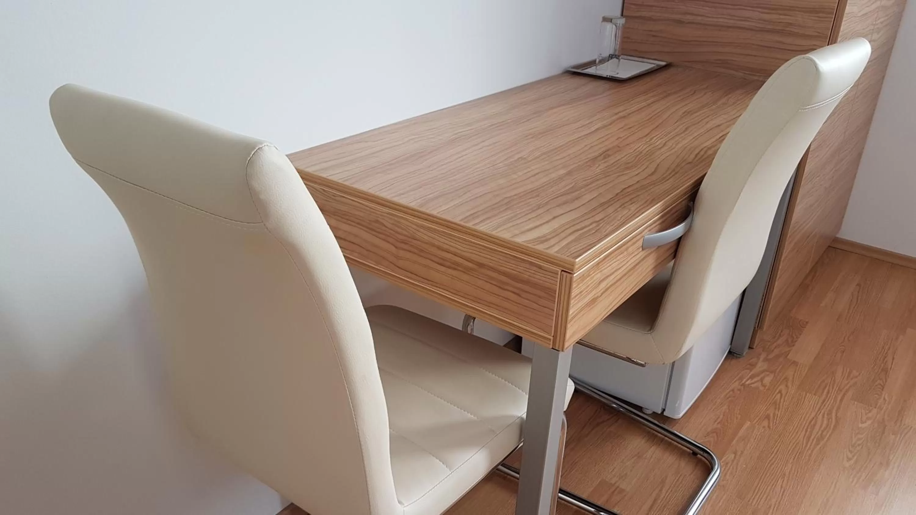 Photo of the whole room, Dining Area in B&B By The Way