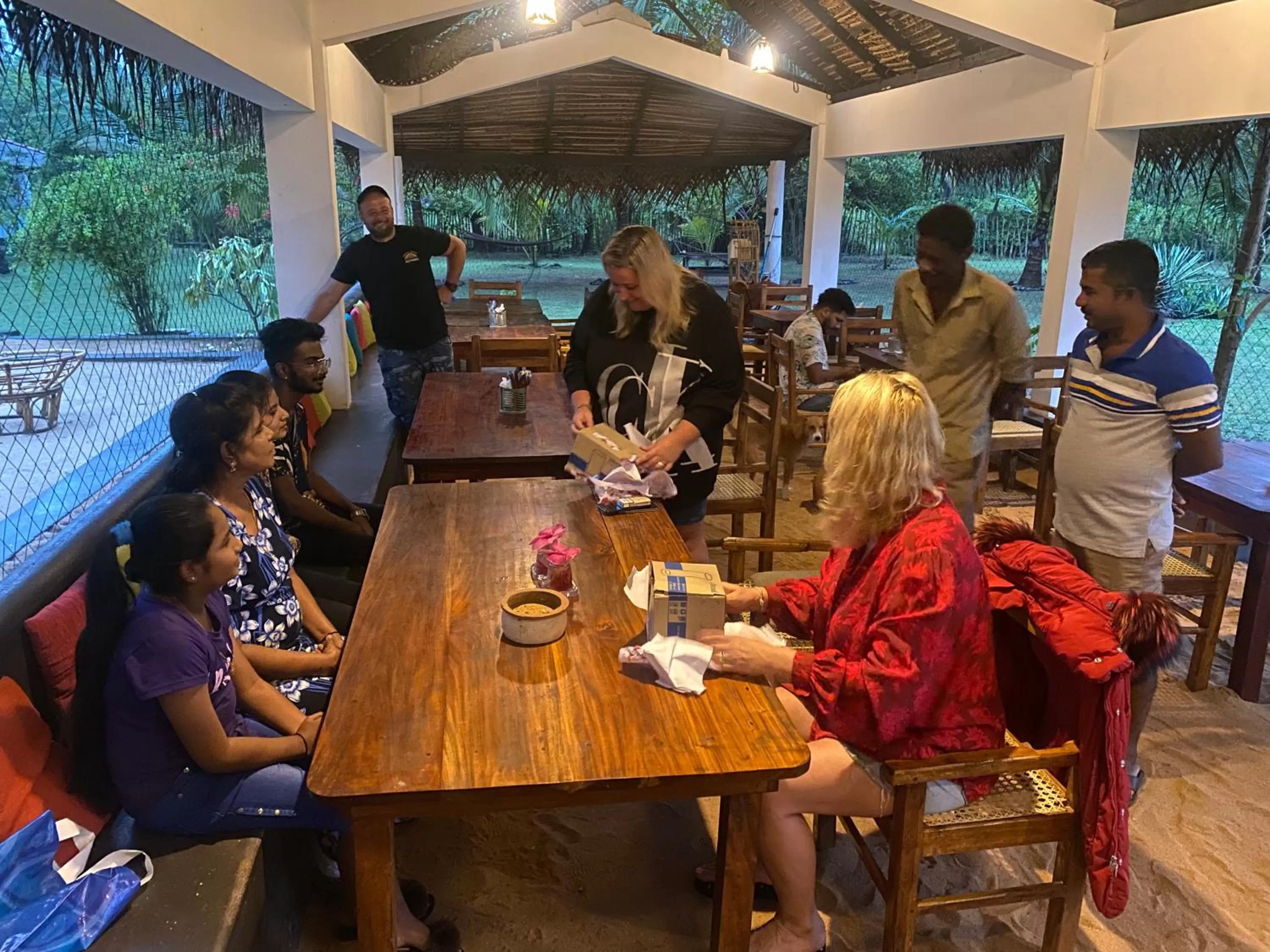 Restaurant/places to eat in 108 Palms Beach Resort