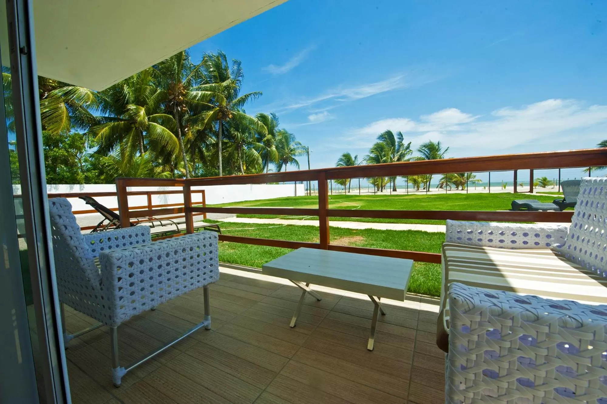 Balcony/Terrace in Manga Verde Beach Residence
