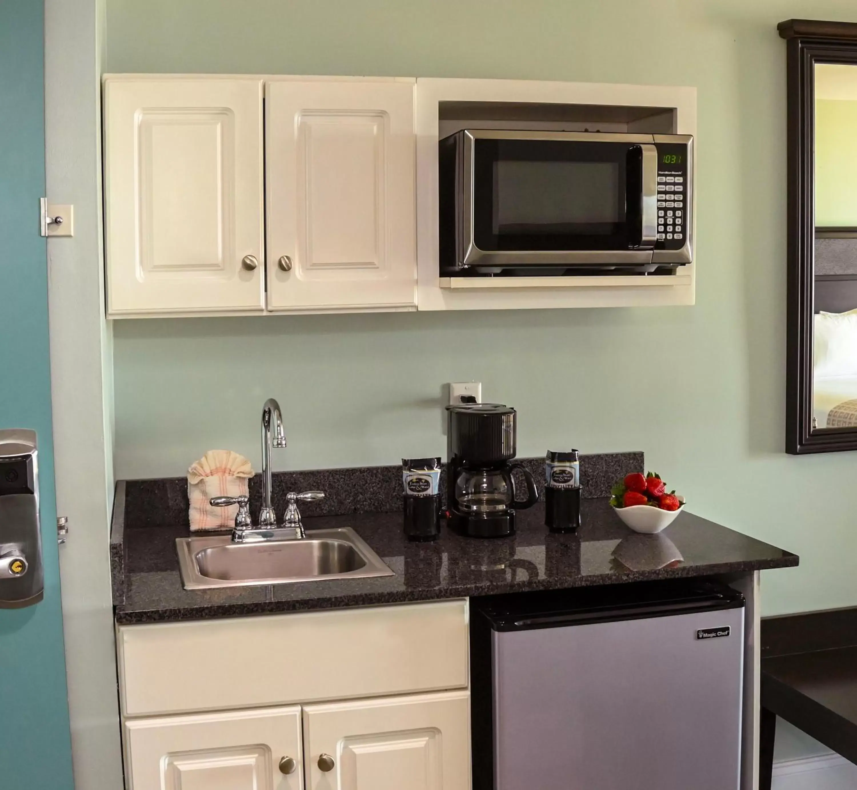 Bay View One King Bed in Park Place Hotel Bay View One King Bed in Park Place Hotel