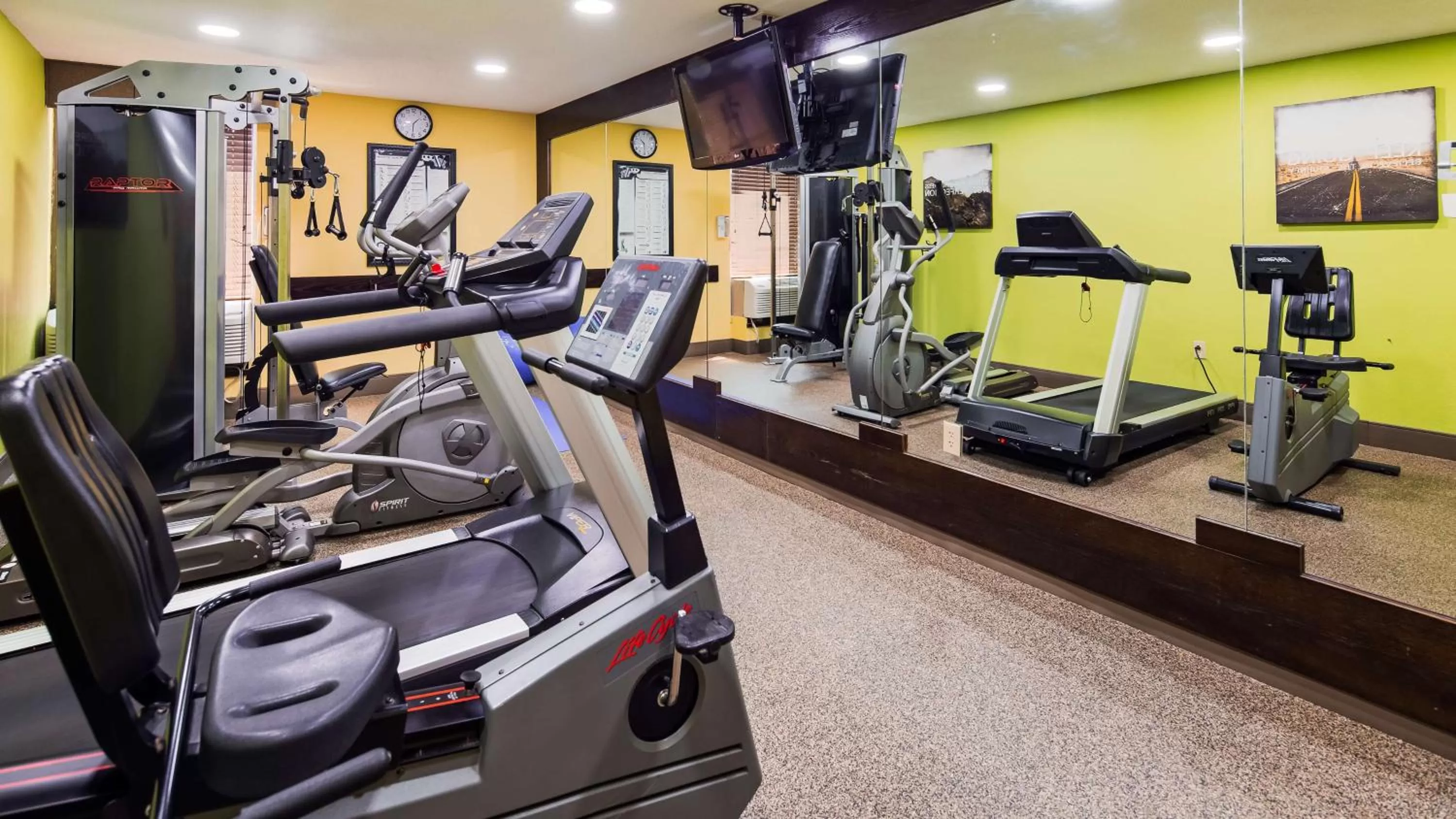 Fitness centre/facilities in Best Western Plus Richmond