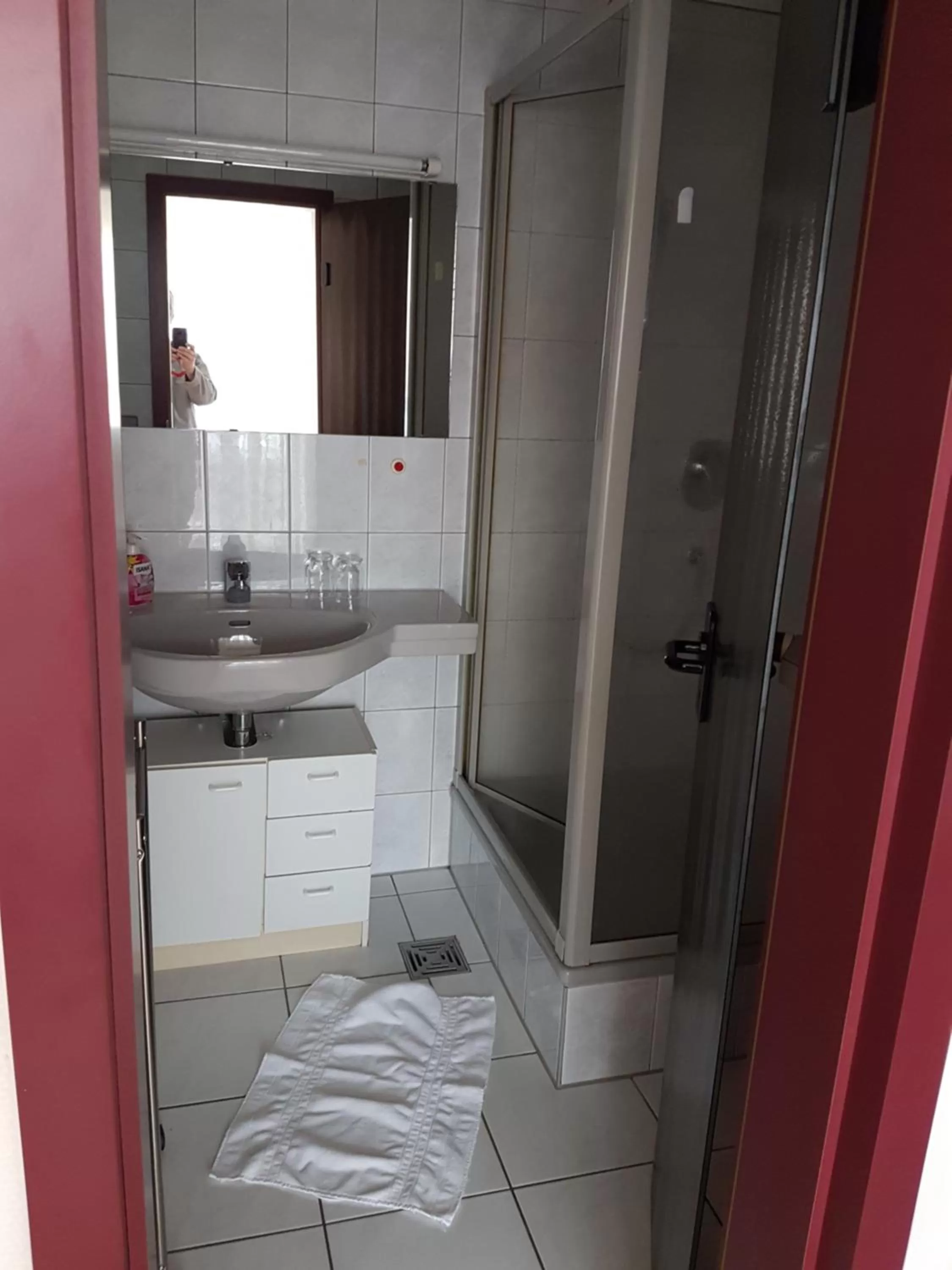 Shower in Adler Gaststube Hotel Biergarten