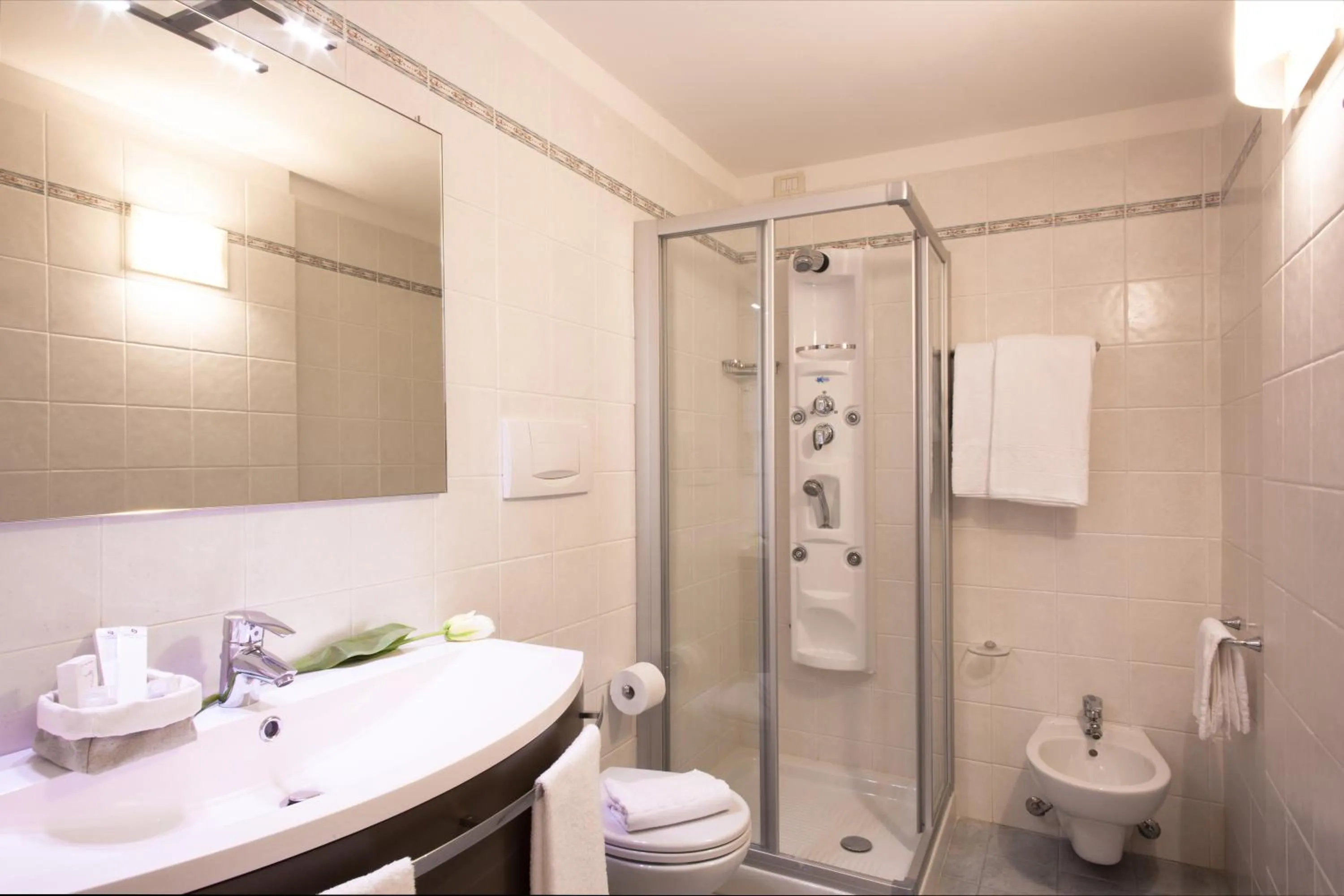 Bathroom in Hotel Portici - Romantik & Wellness