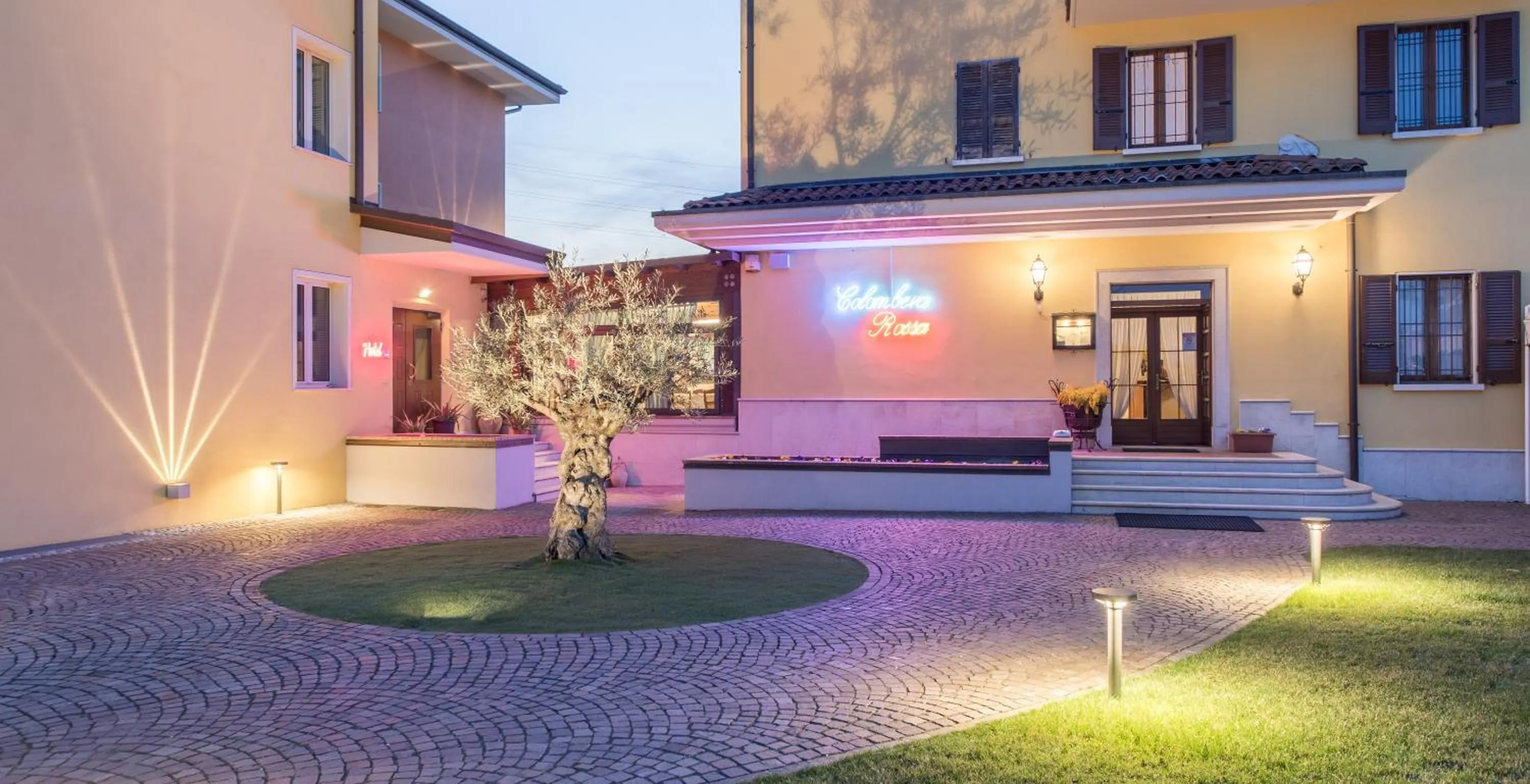 Facade/entrance in Hotel Panineria Colombera Rossa