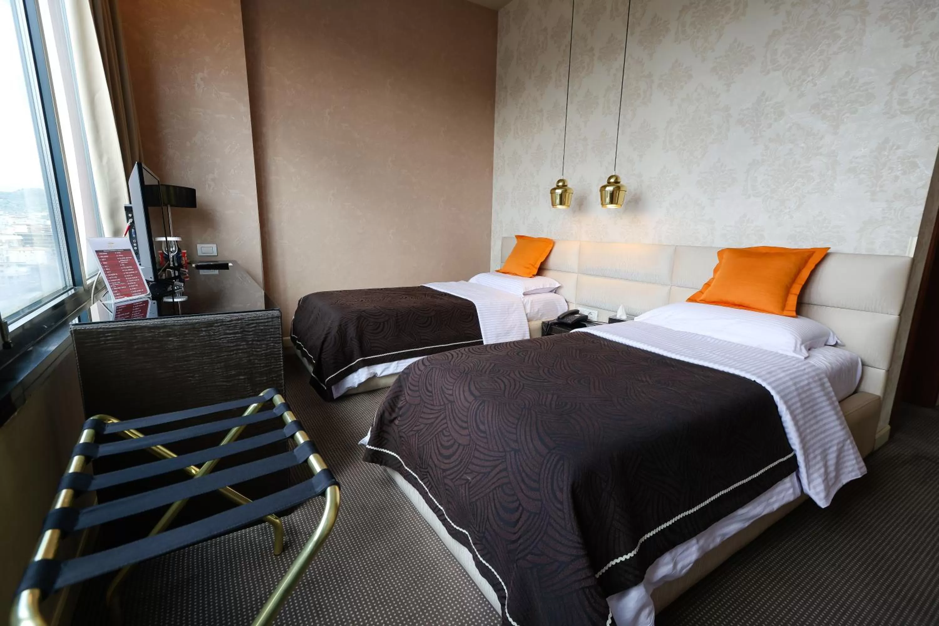 Bedroom, Bed in La Bohème Hotel