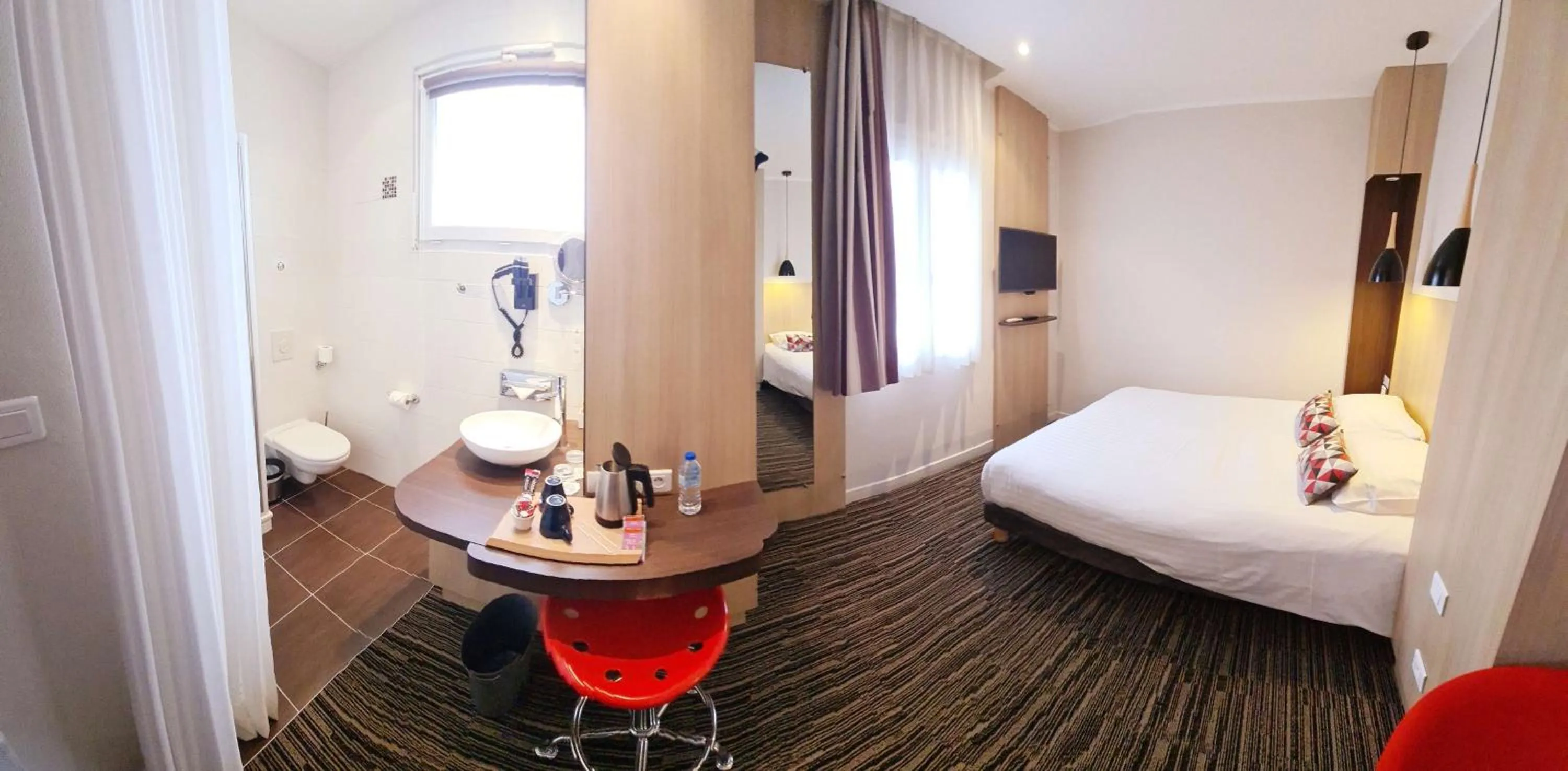 Photo of the whole room, Bed in Best Western Plus Hotel Plaisance