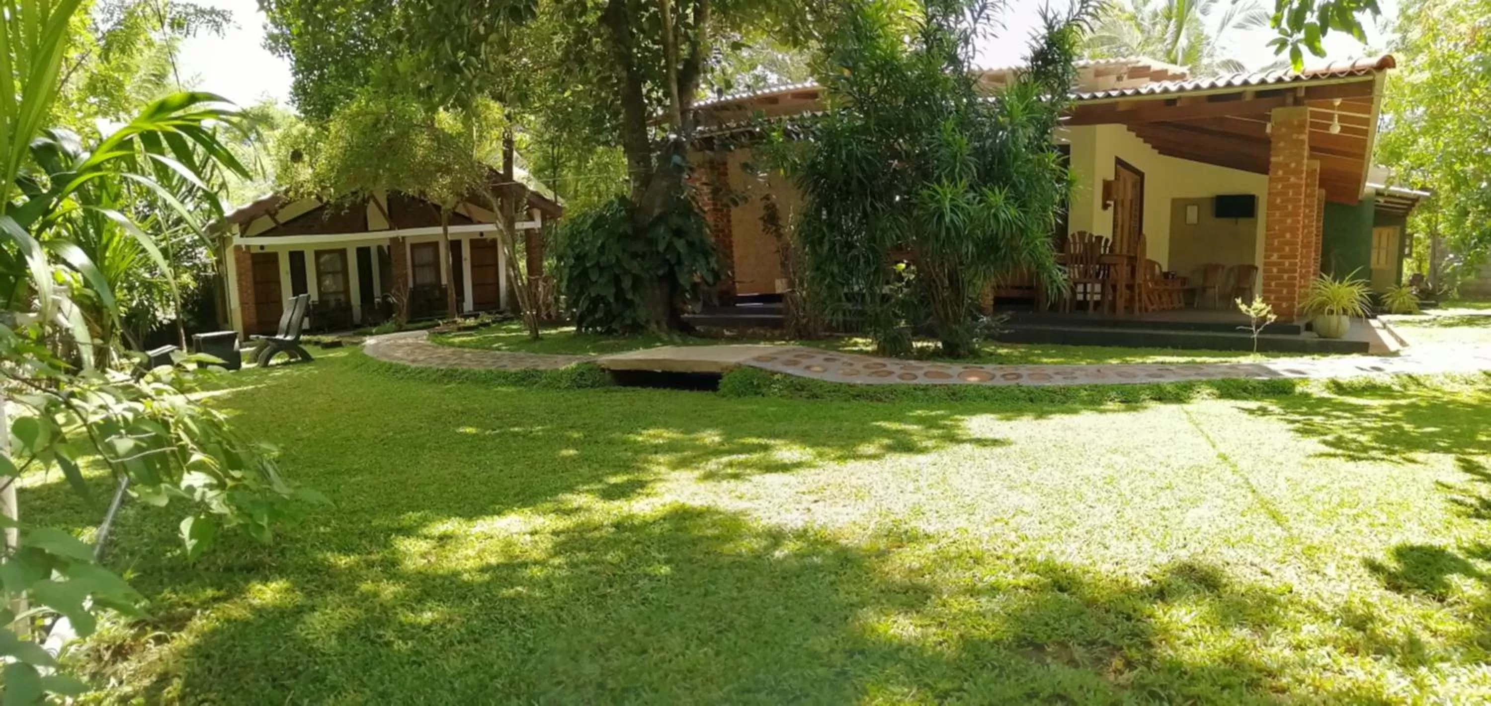 Garden in Green Cottage