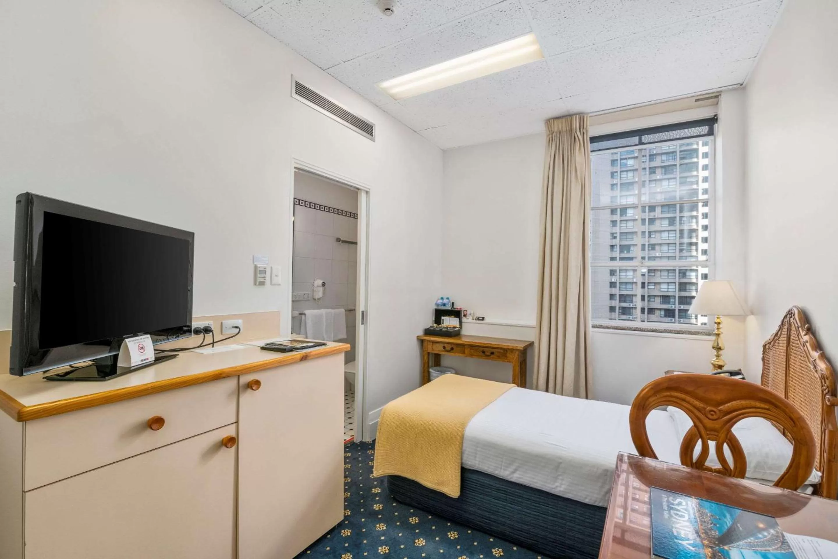 Photo of the whole room, Bed in Castlereagh Boutique Hotel, an Ascend Collection Hotel