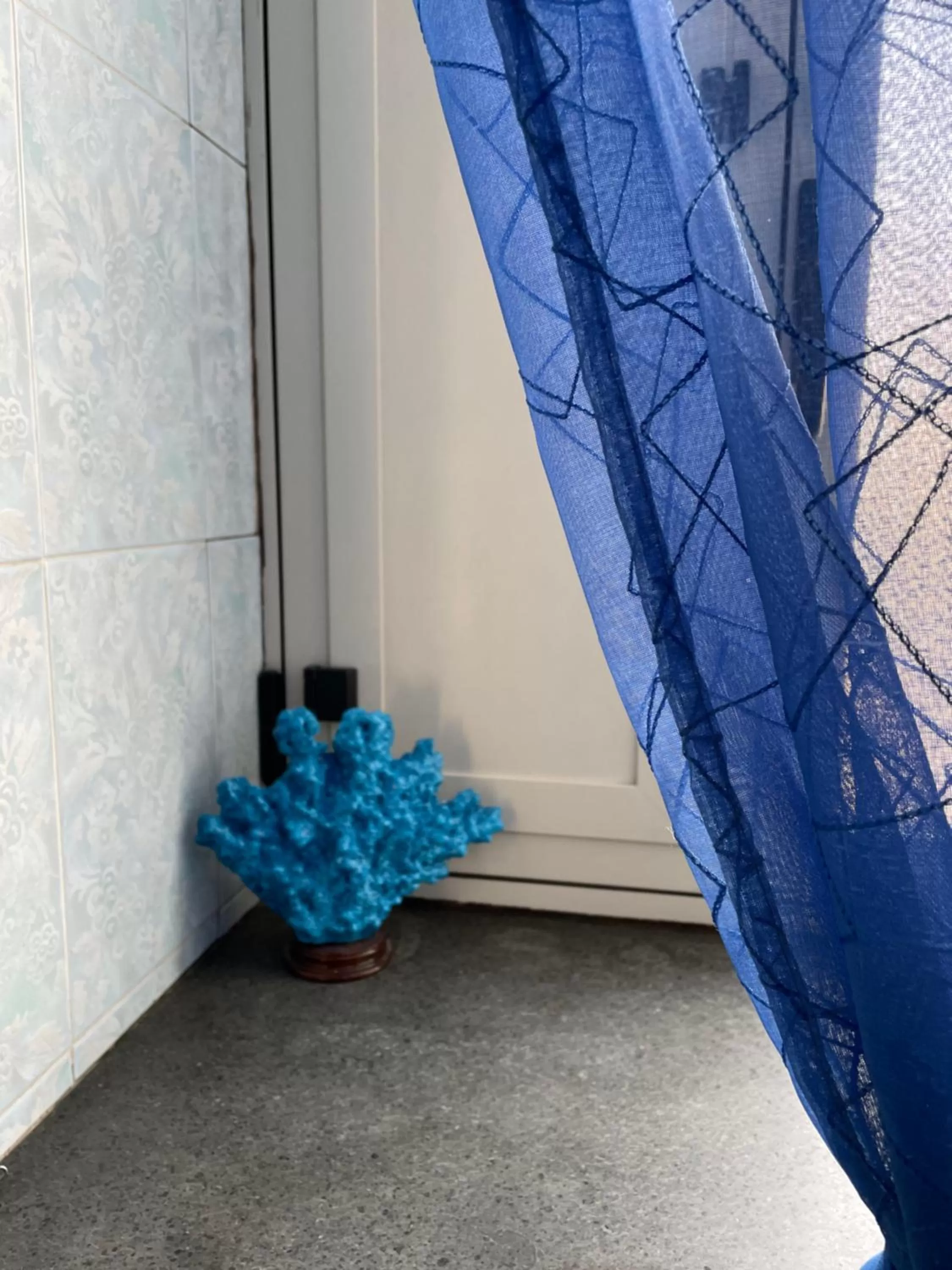 Logo/Certificate/Sign in Sorrento Penthouse Suites