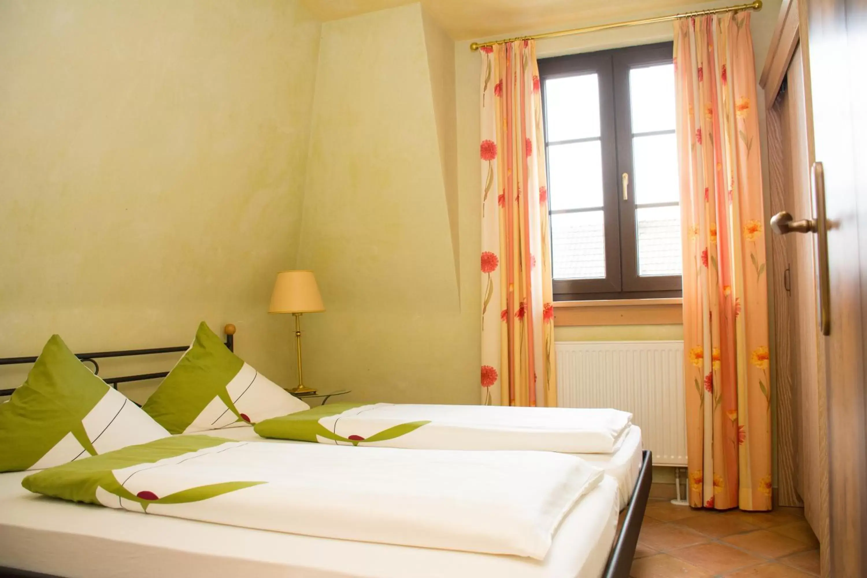 Small Suite in Hotel Casa Rustica - Eintrittskarten für den Europapark erhalten Sie garantiert über uns! Small Suite in Hotel Casa Rustica - Eintrittskarten für den Europapark erhalten Sie garantiert über uns!