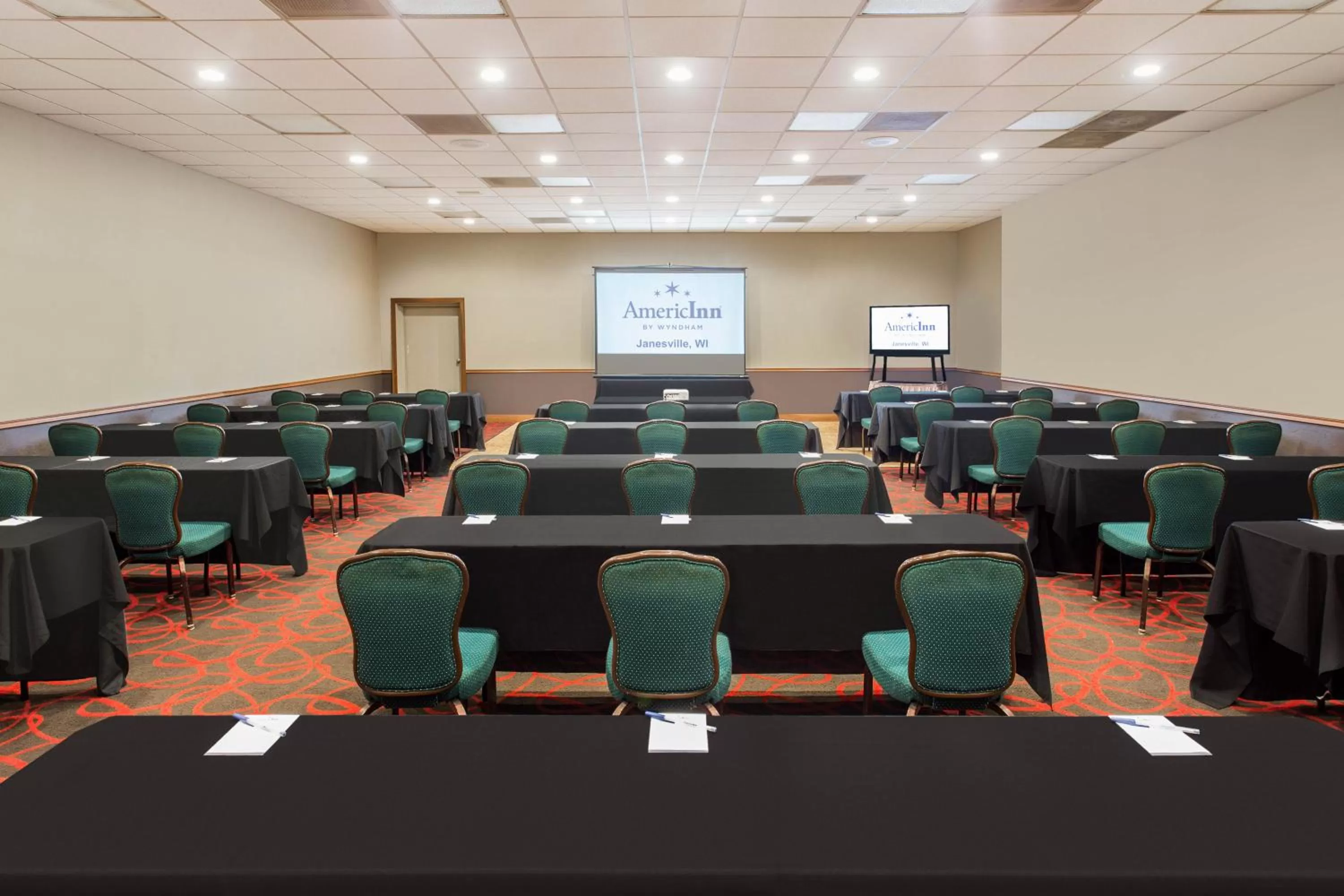 Business facilities in AmericInn by Wyndham Janesville