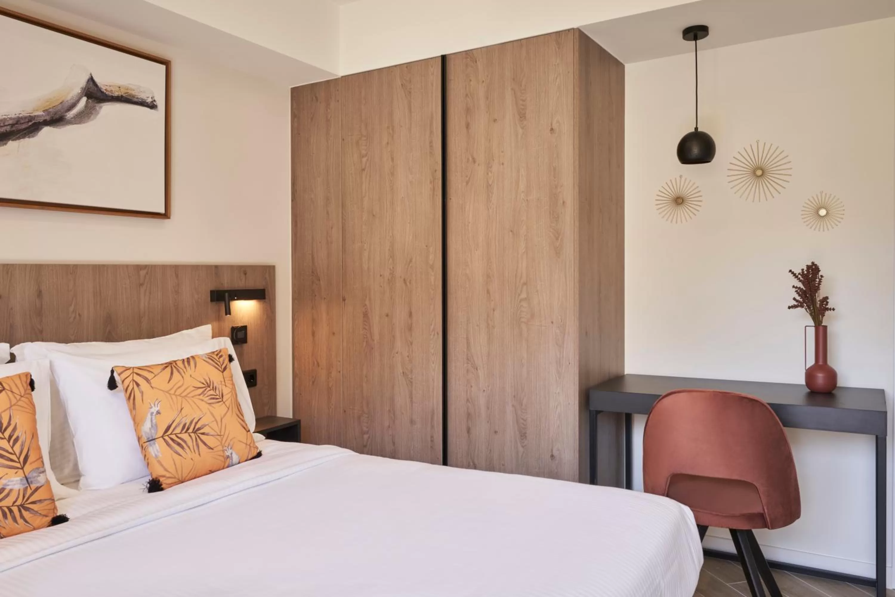 Bed in Hestia - Asklipiou 61