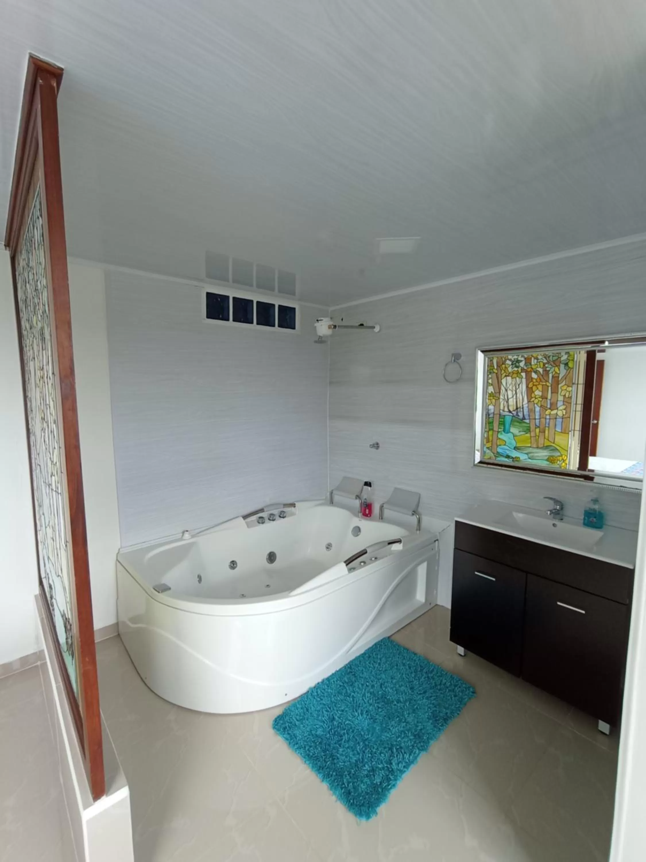 Bathroom in Paradise Lake Finca Hotel