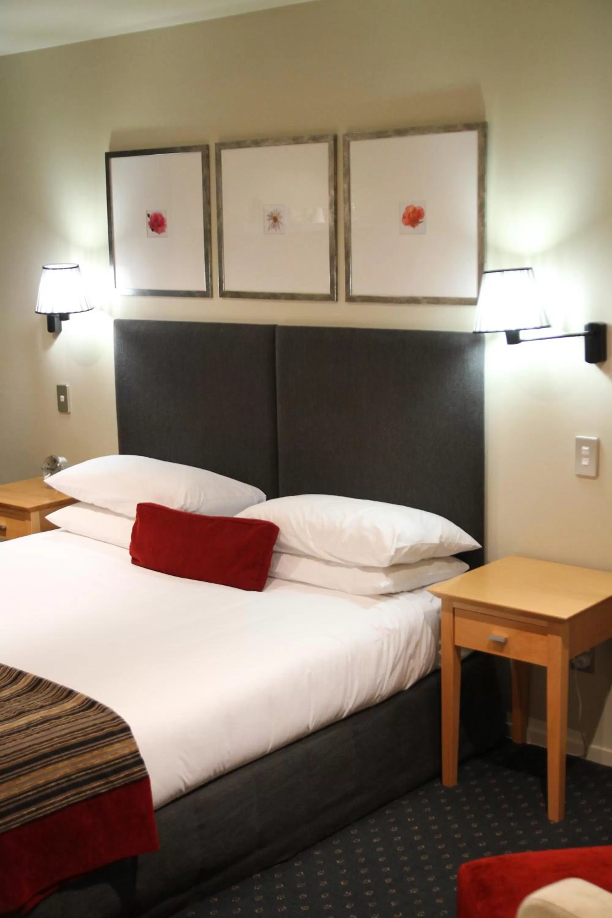 Decorative detail, Bed in Bentleys Motor Inn