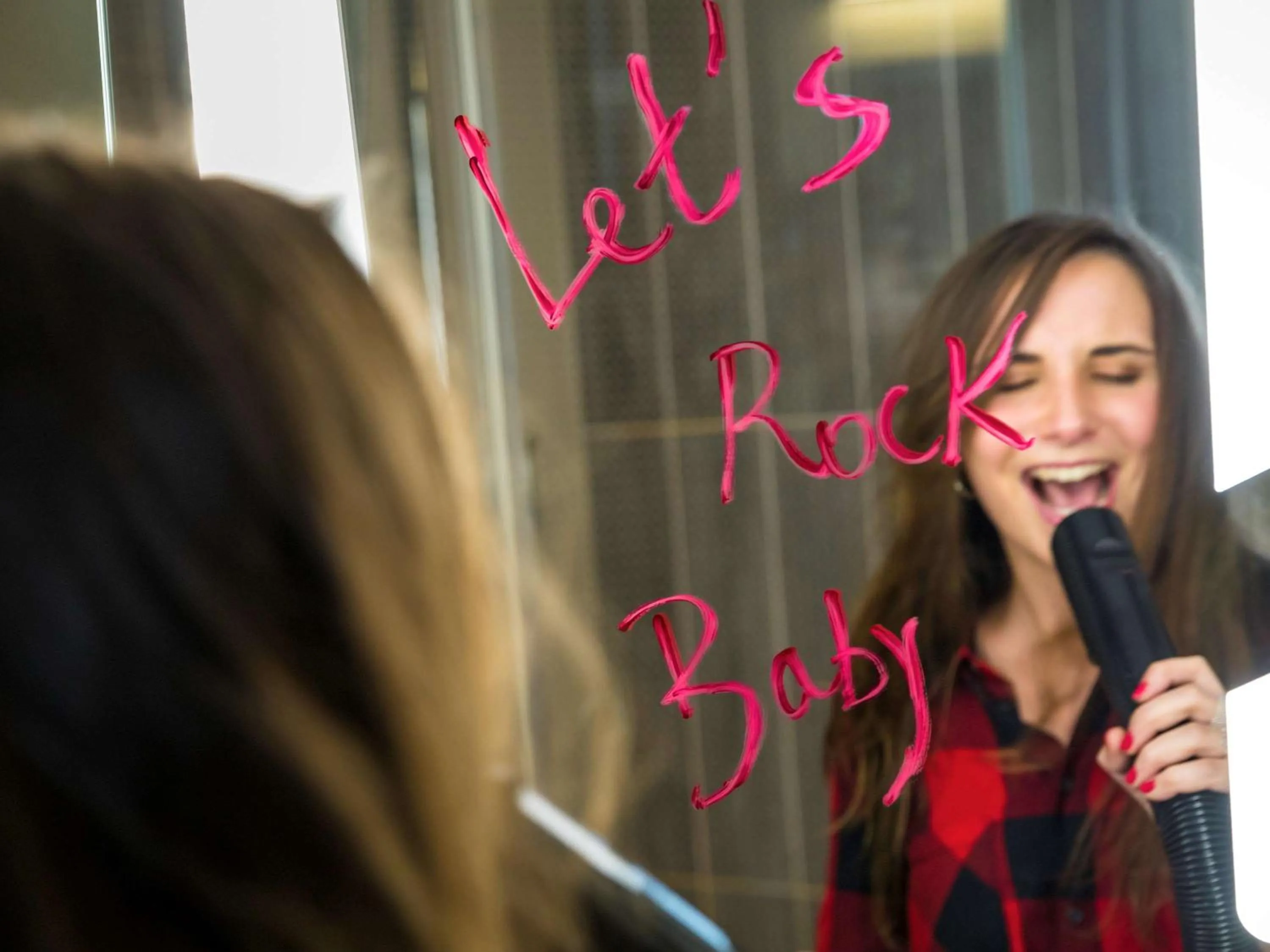 Photo of the whole room in ibis Saint Quentin en Yvelines - Vélodrome