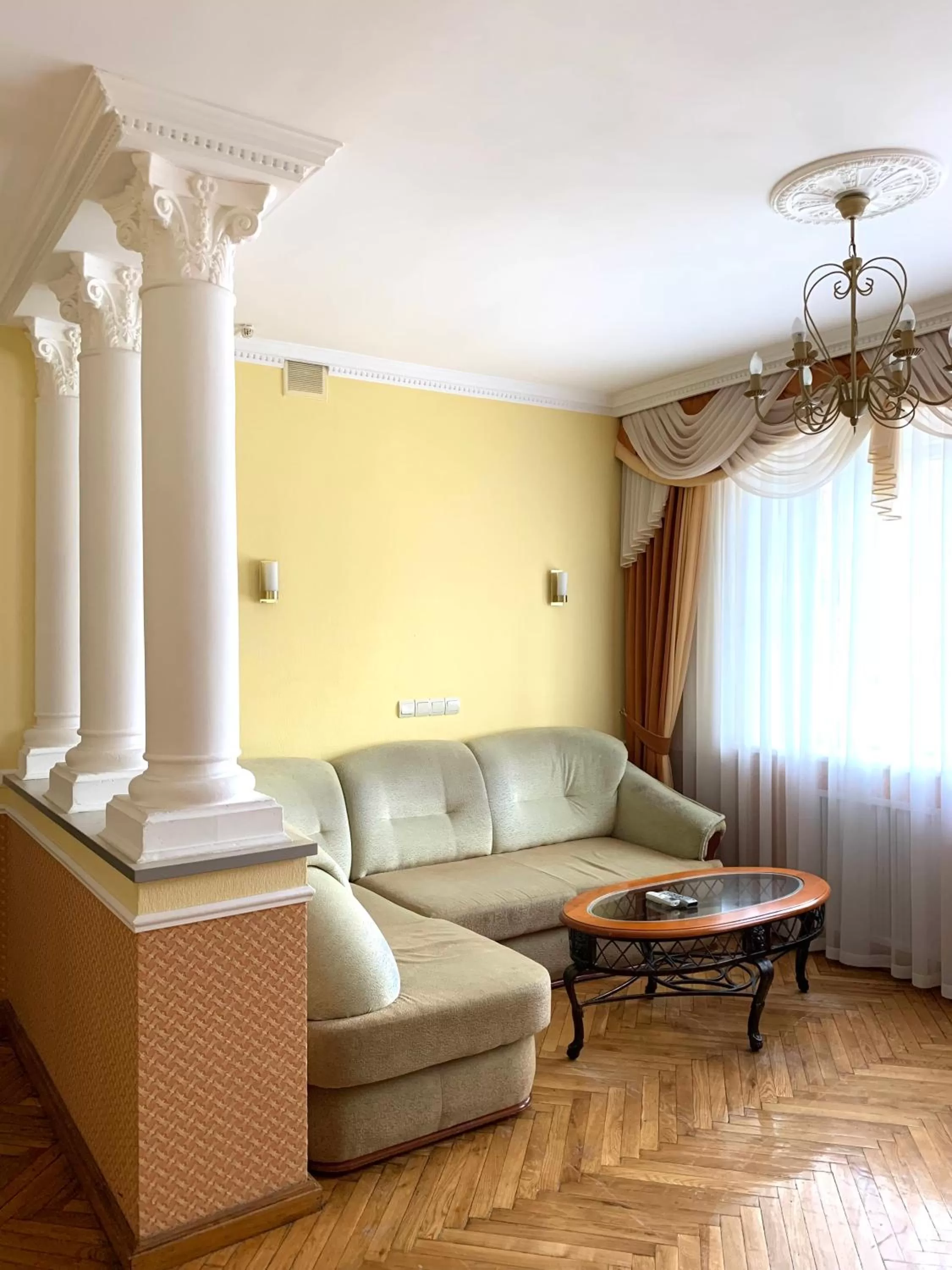 Seating Area in Hotel Prydesnyansky