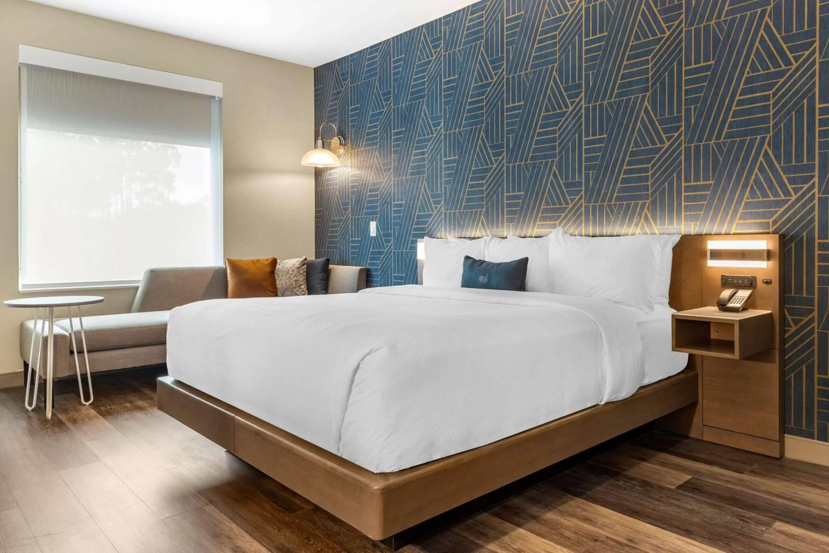 King Suite - Non-Smoking in Cambria Hotel Summerville - Charleston