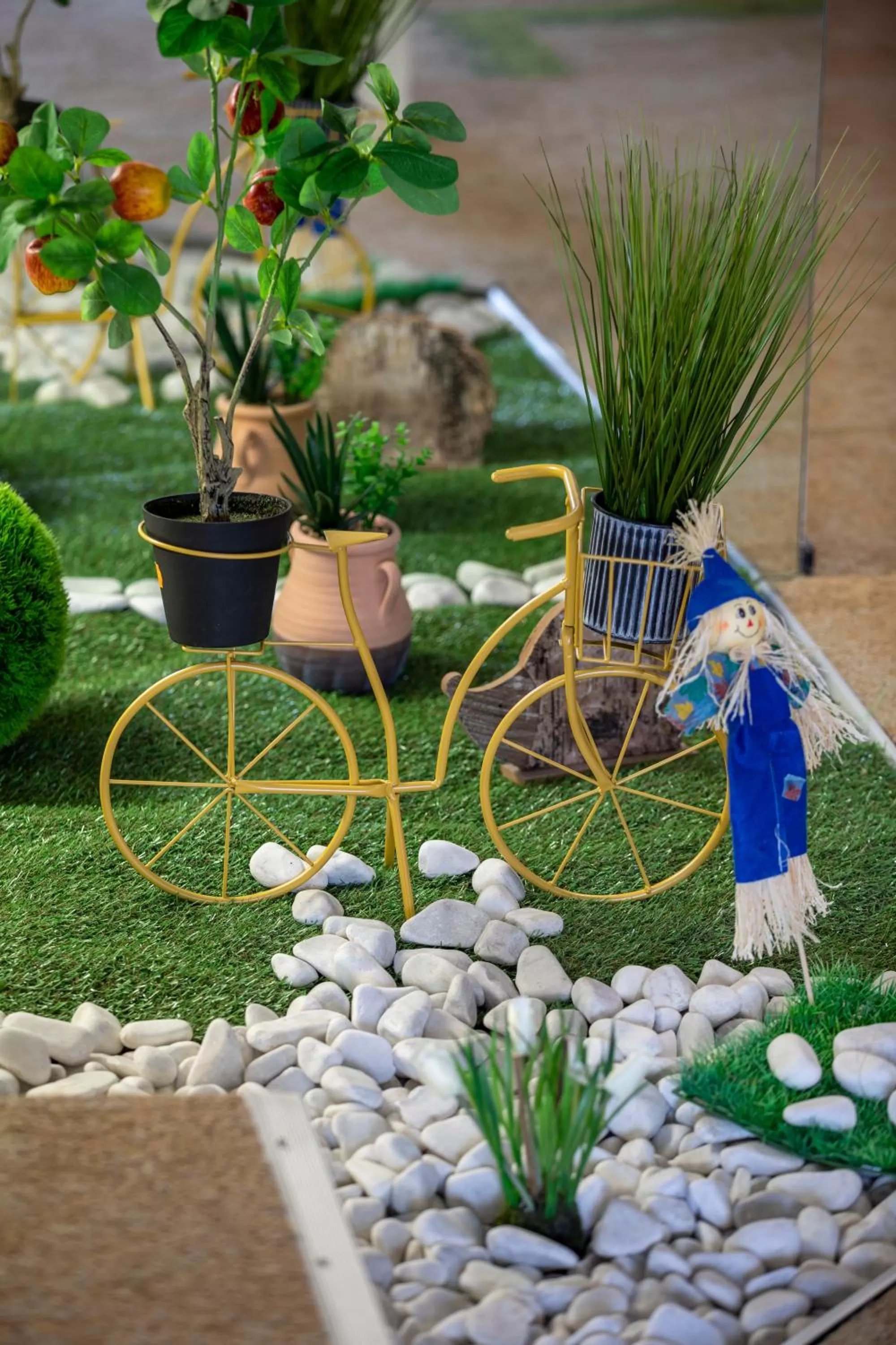 Decorative detail in Hôtel The Originals Access, Bourges Nord Saint-Doulchard