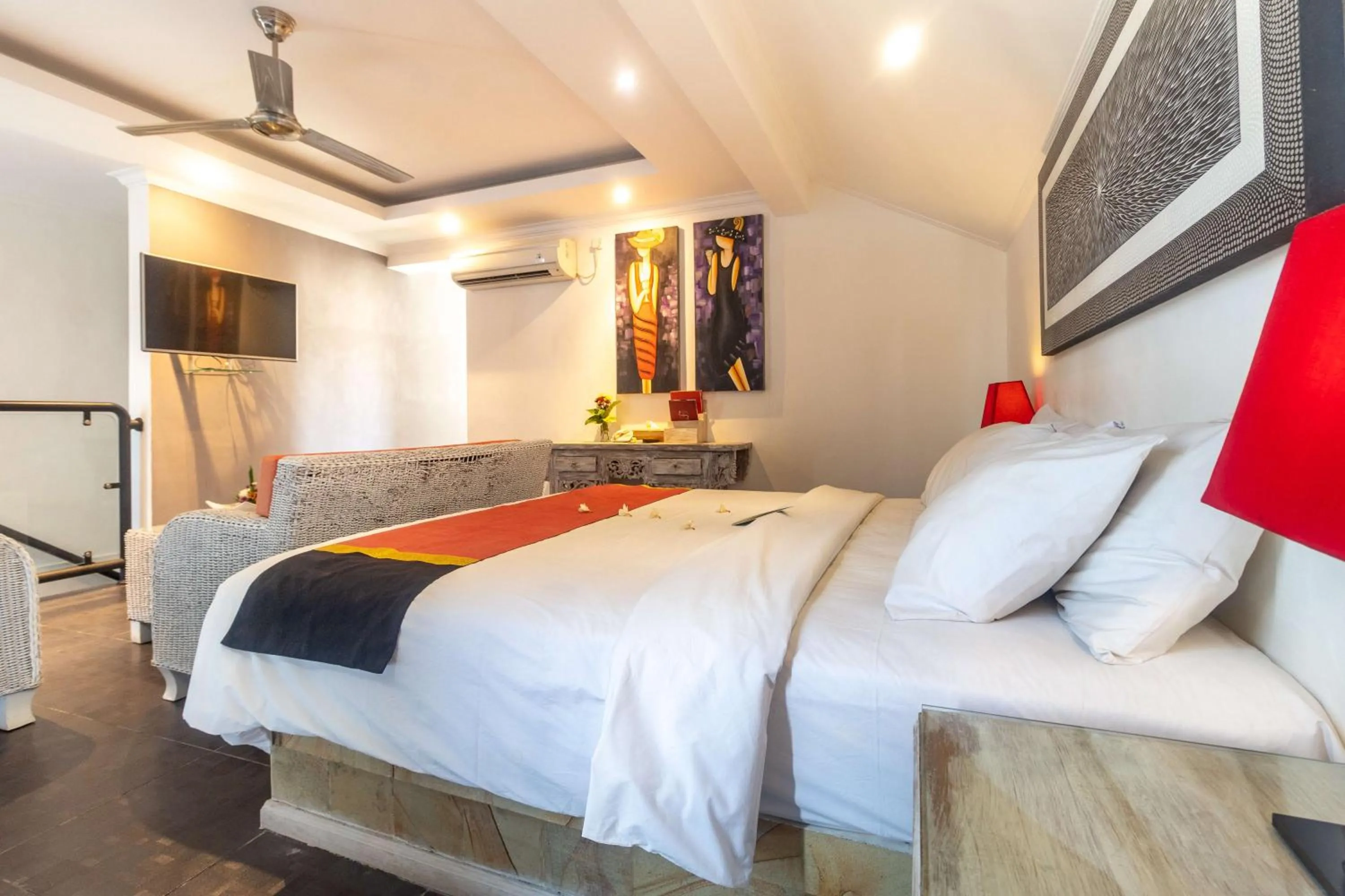 Bed in Aleesha Villas and Suites