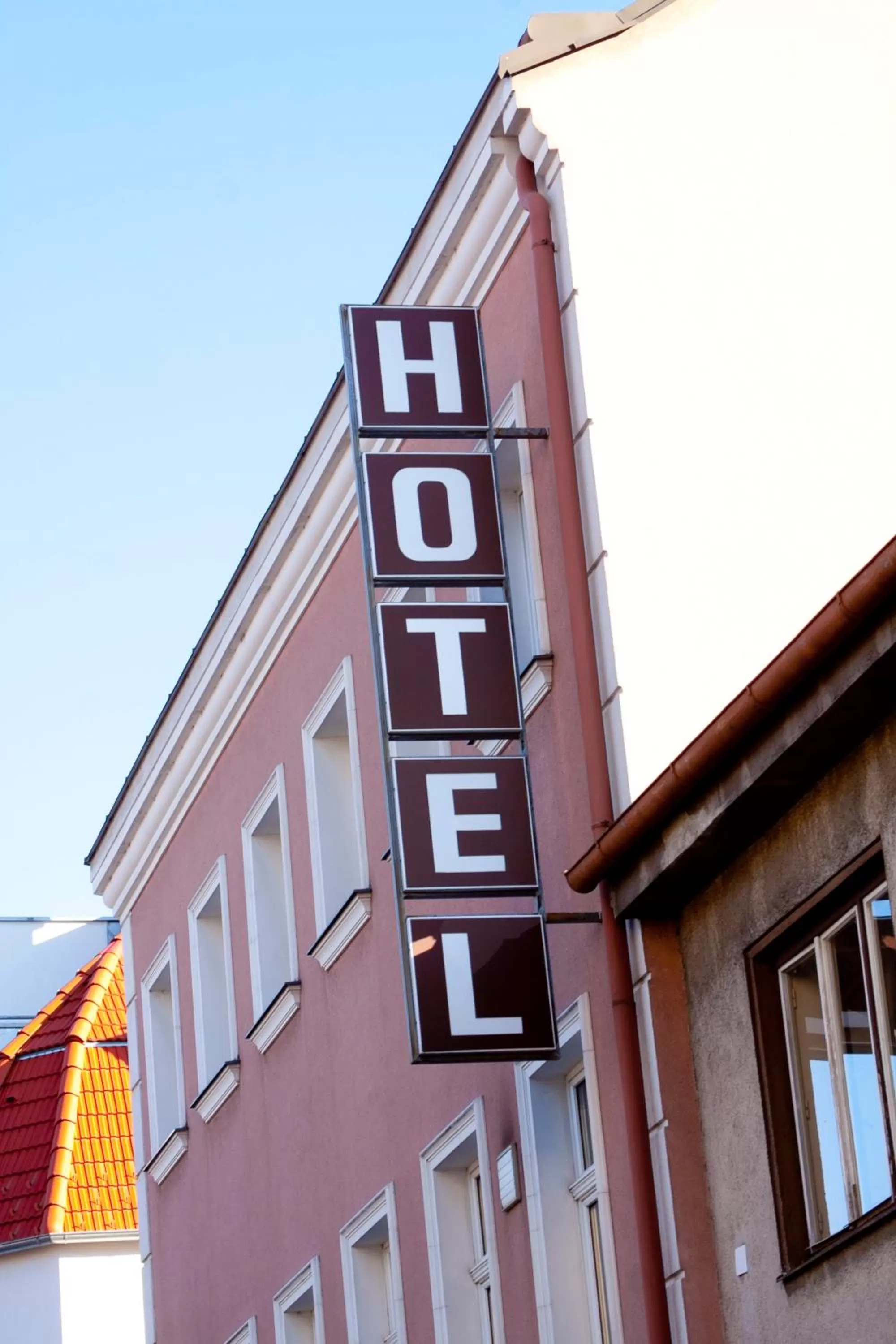 Facade/entrance, Property Building in Hotel zur Sonne