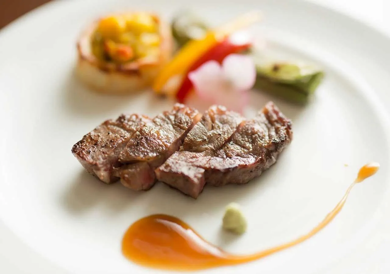 Food close-up in Aura Tachibana