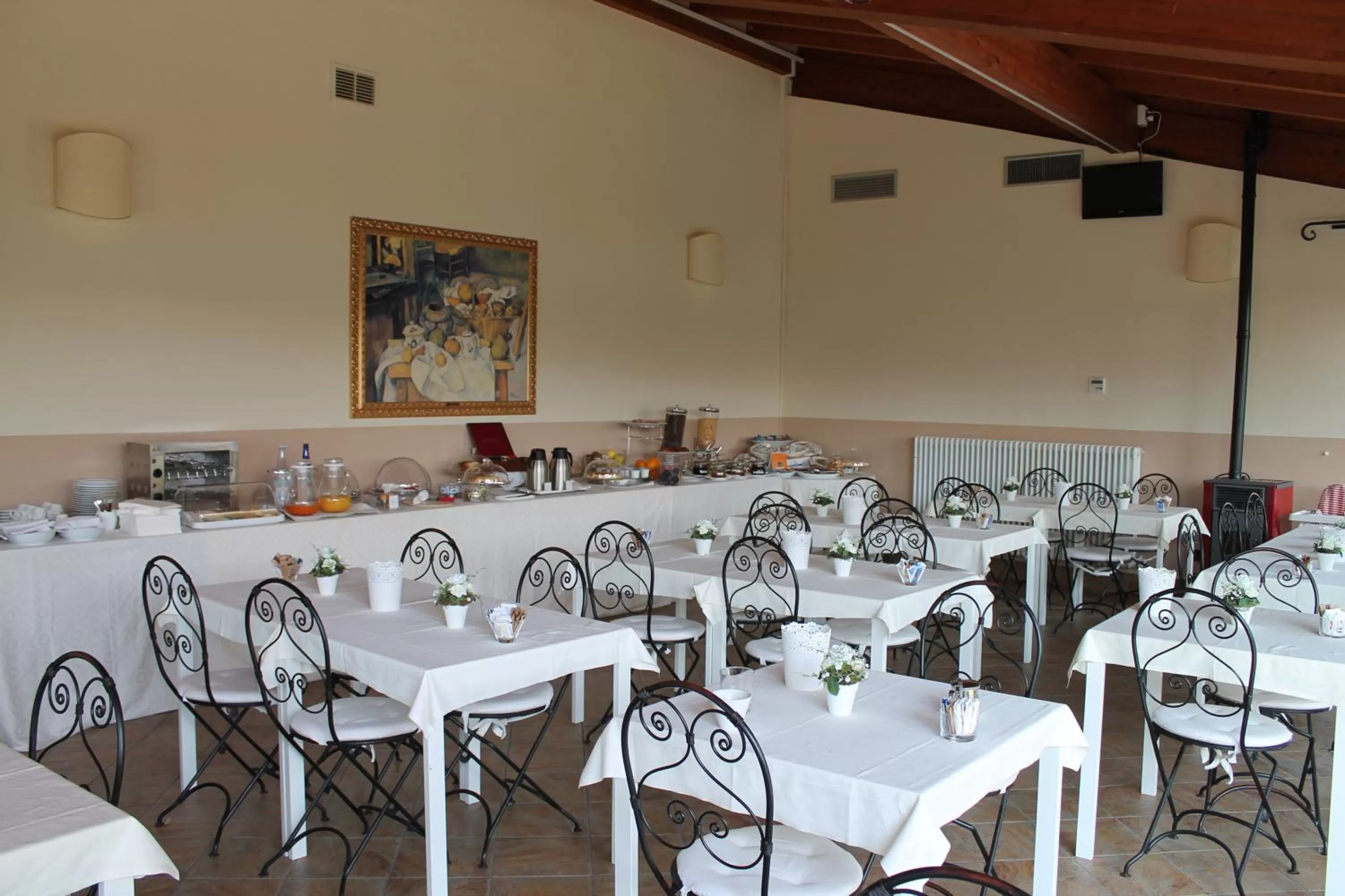 Restaurant/places to eat in Hotel Don Carlo