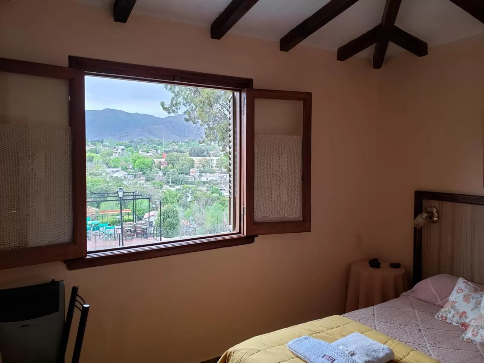 Bed in Castelar - Hotel & Apart