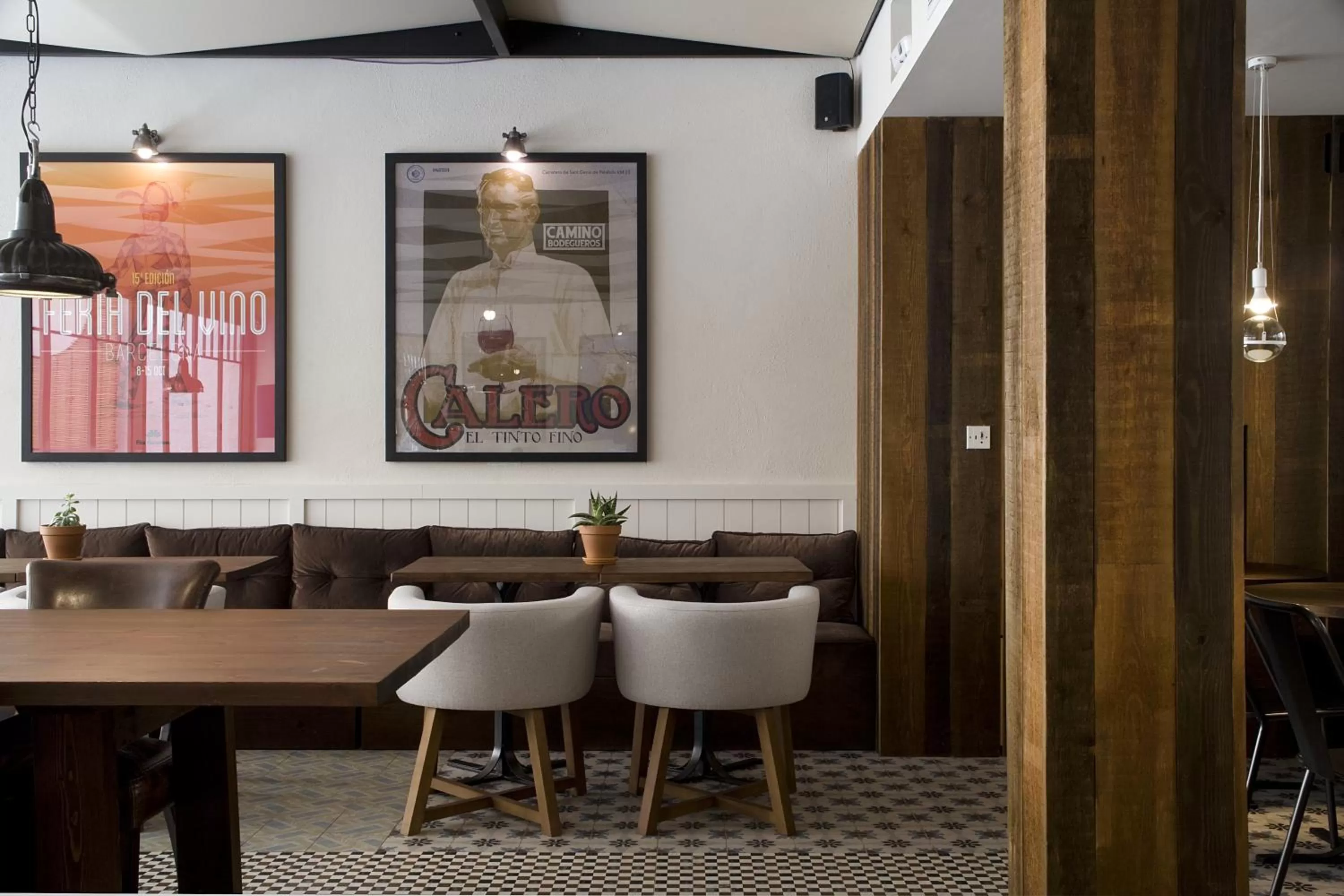 Restaurant/places to eat in Praktik Vinoteca