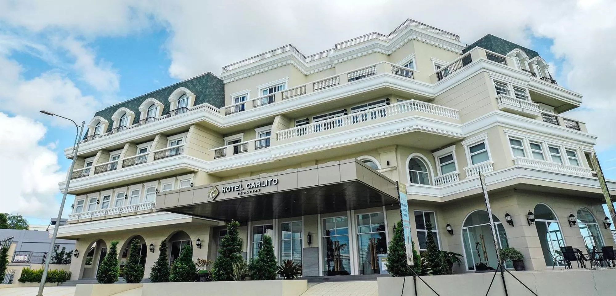 Property building in Hotel Carlito Tagaytay