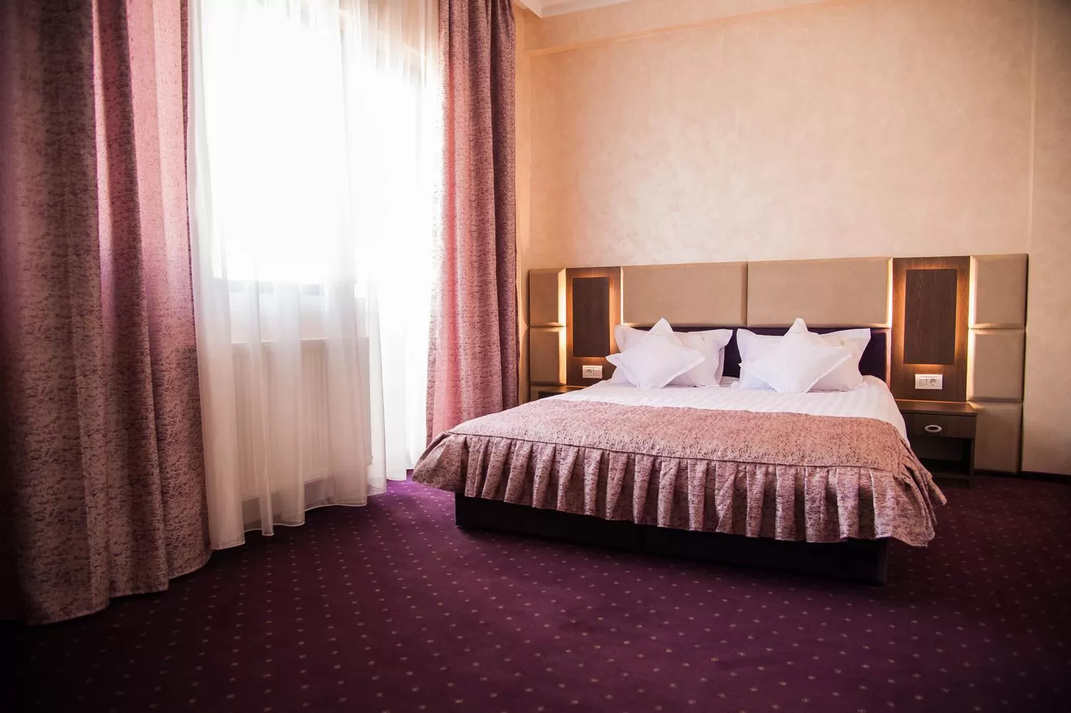 Double Room with Private Bathroom in Le Mer