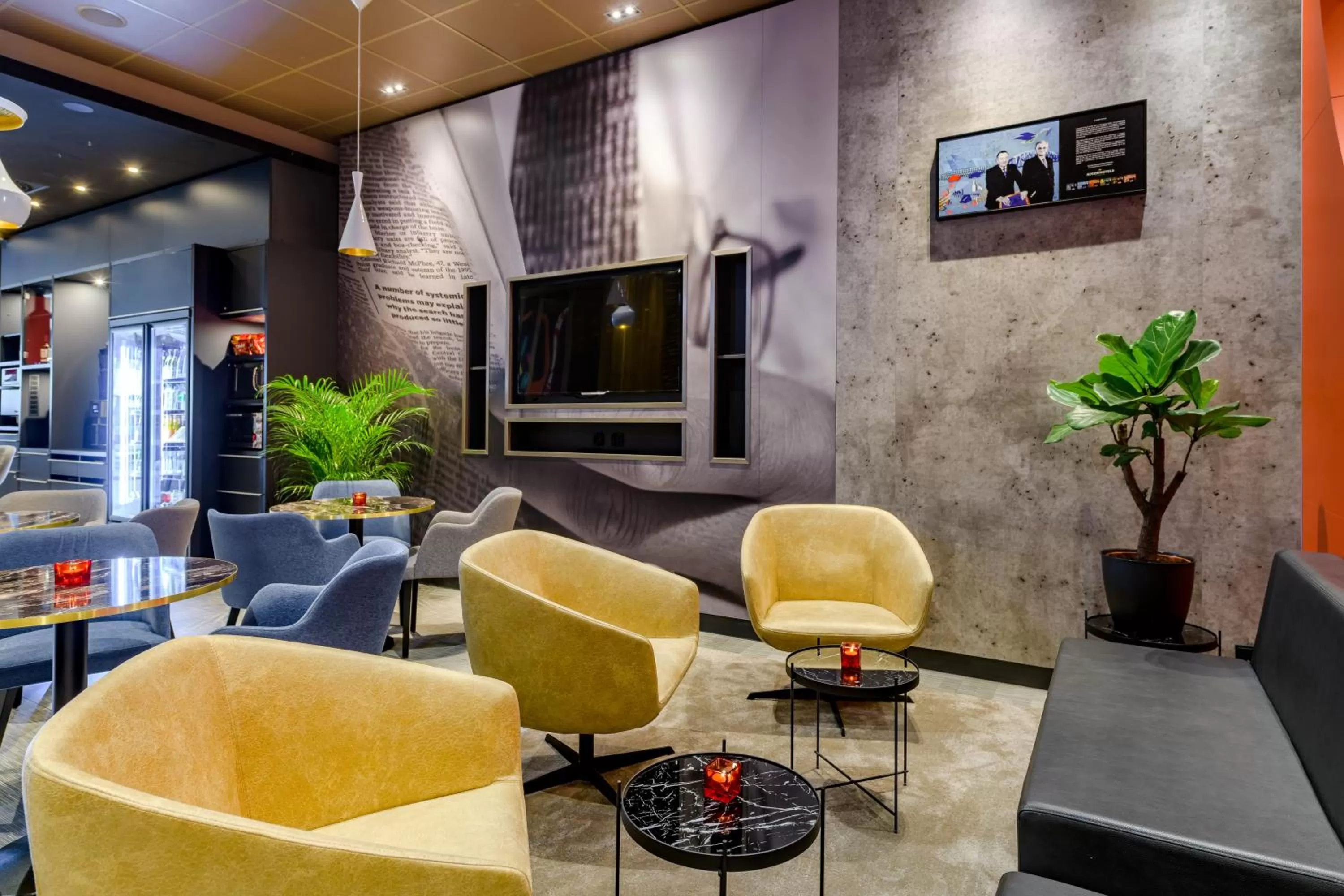 Lounge or bar in Ibis Berlin Hauptbahnhof