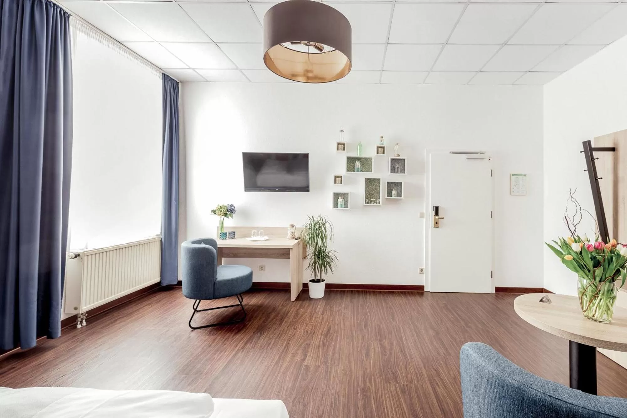 Photo of the whole room, Seating Area in Pallas Hotel