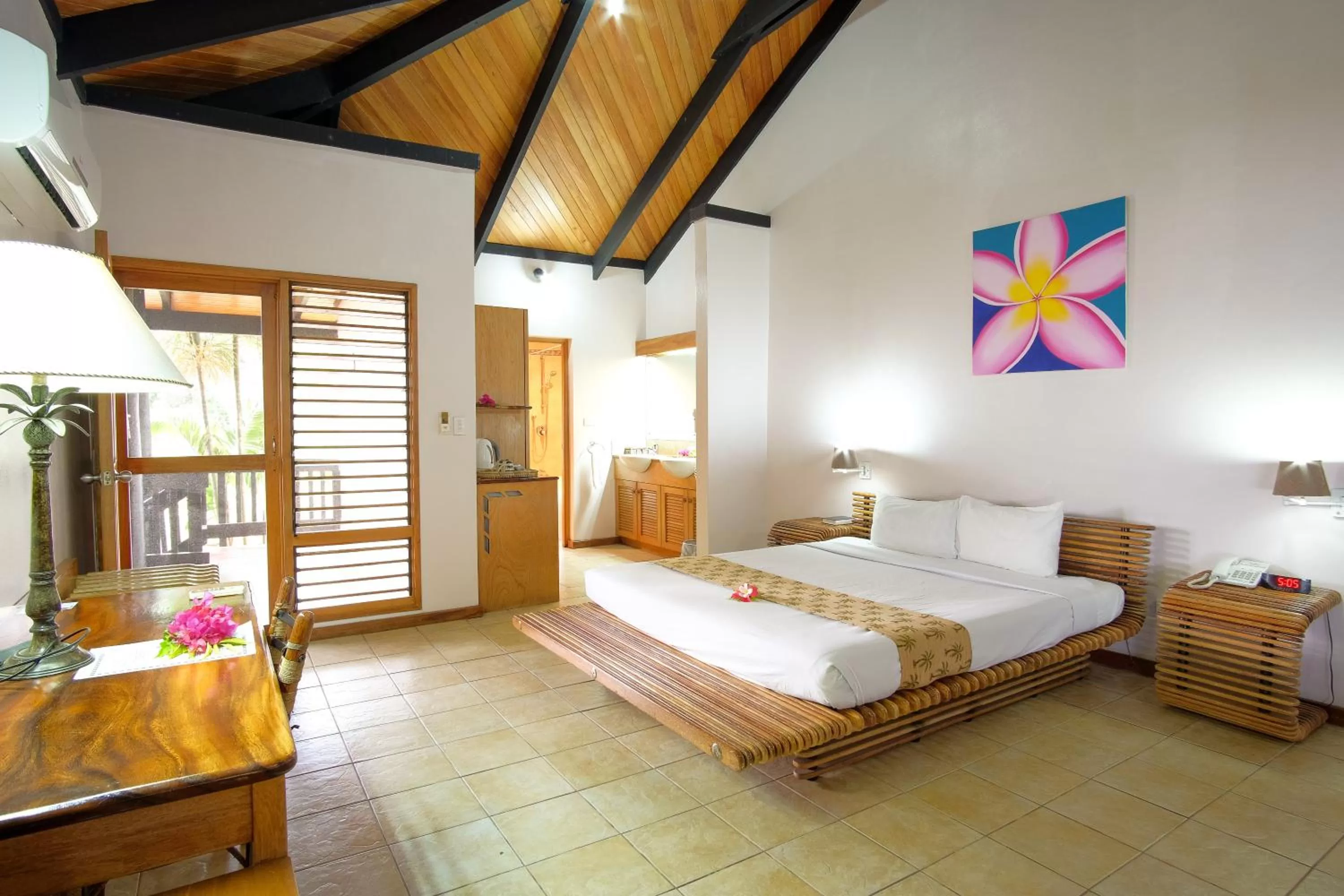 Bed in Anchorage Beach Resort