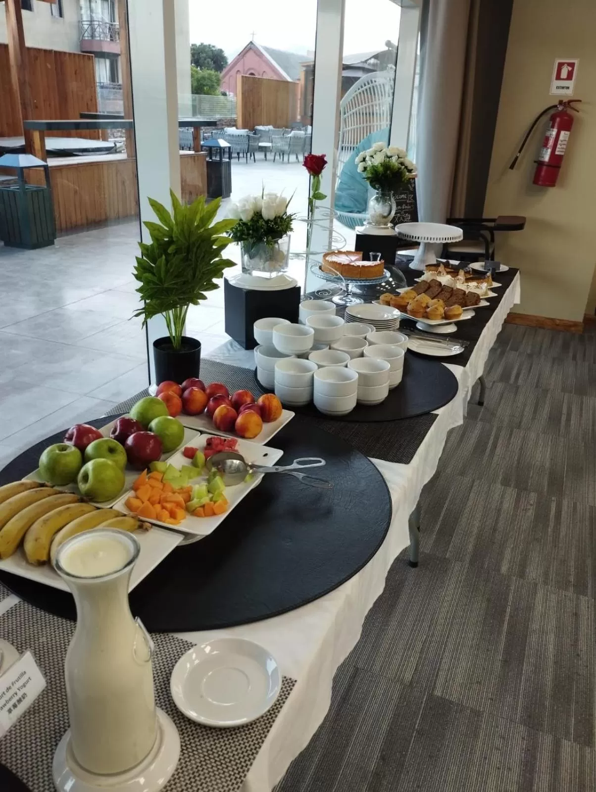 Breakfast in Hotel He Wang Santiago