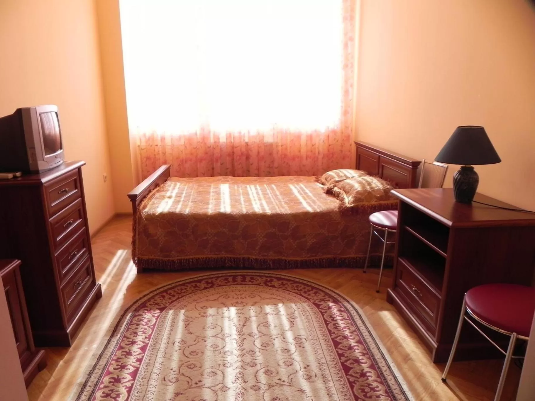 Photo of the whole room, Bed in Blaz