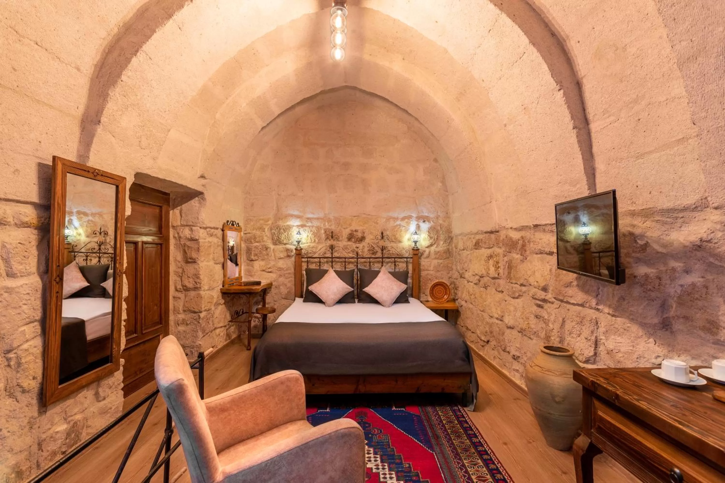 Bedroom, Bed in Maron Stone House