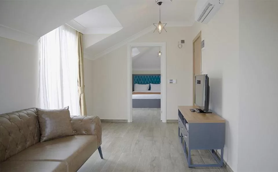 Seating Area in İnanlar Airport Residence