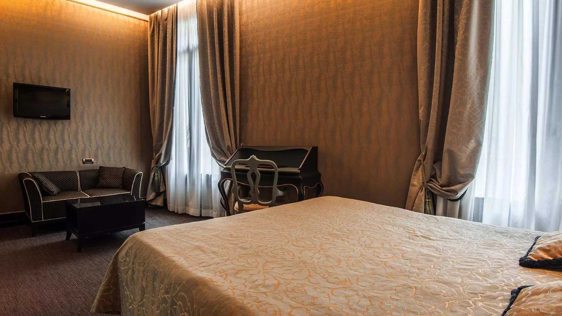 Suite in Aqua Palace