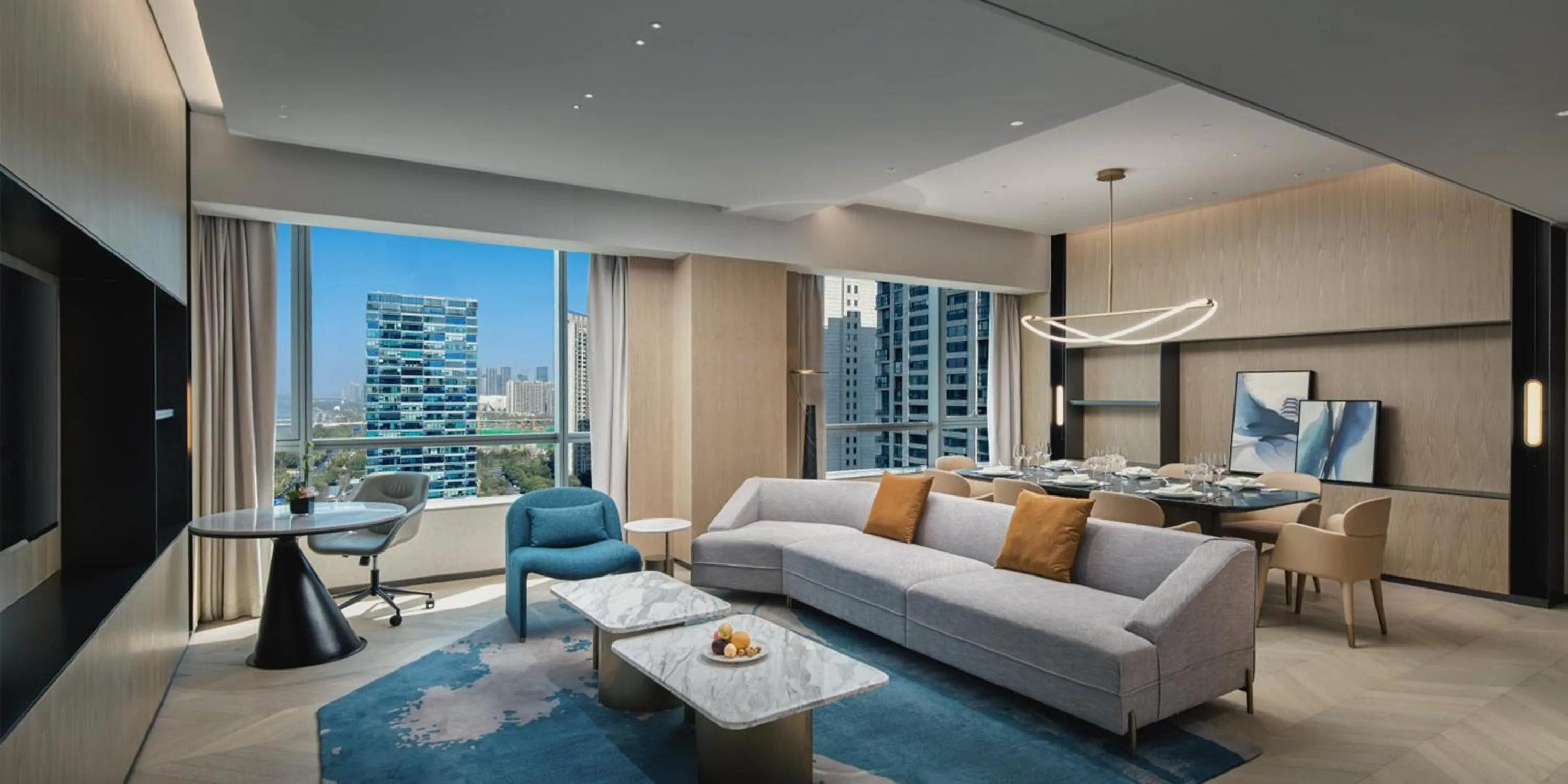 Photo of the whole room in Crowne Plaza Hangzhou Riverside by IHG