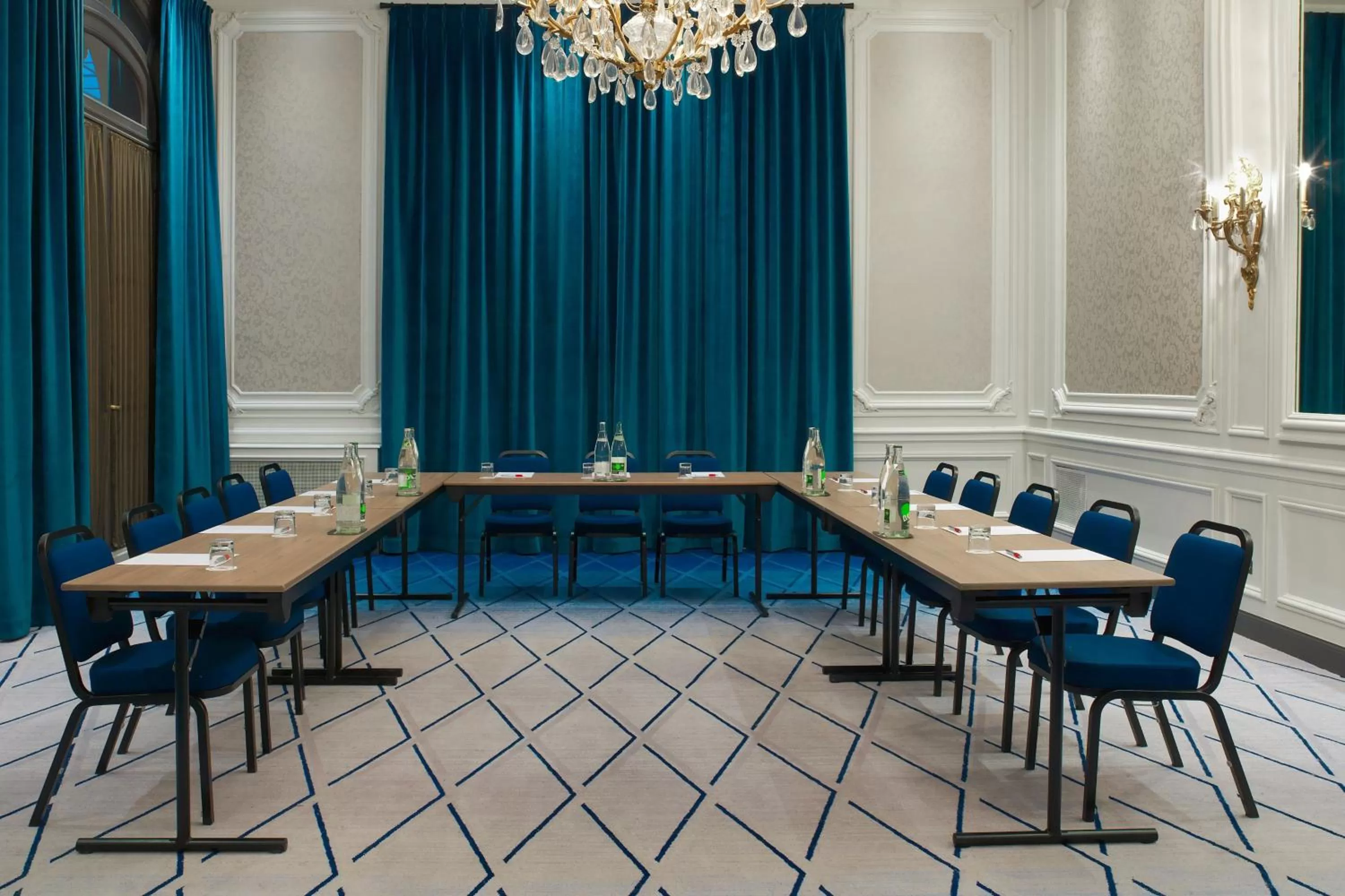 Meeting/conference room in Paris Marriott Opera Ambassador Hotel