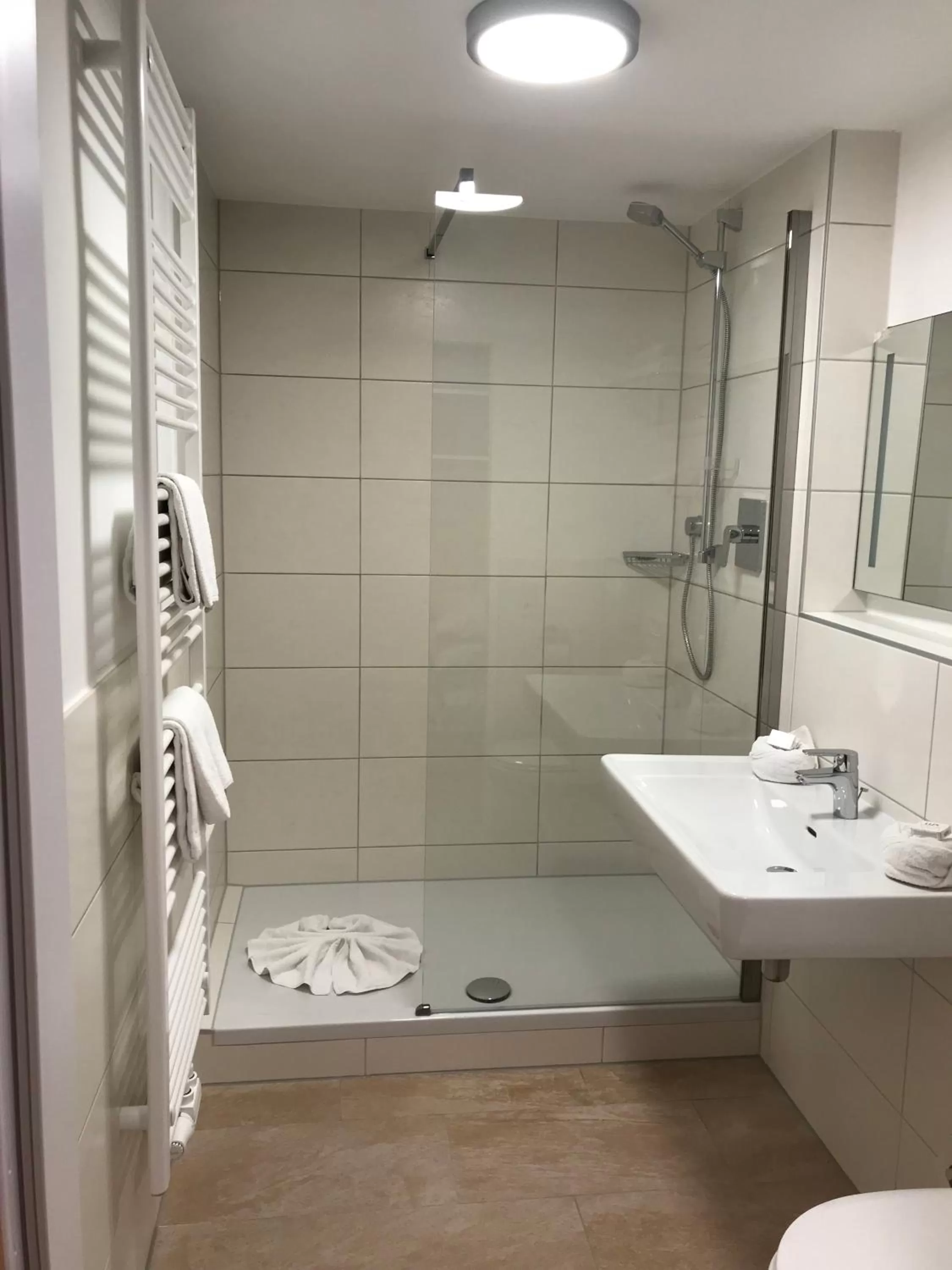 Shower in Gasthof Salzstadl