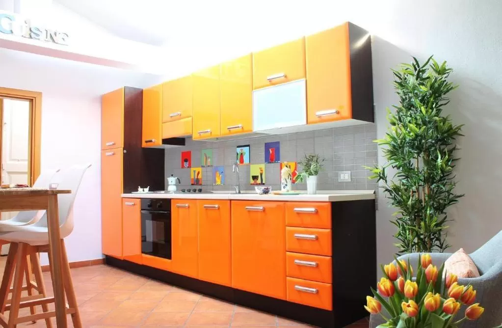 Kitchen or kitchenette, Kitchen/Kitchenette in Accanto Al Centro B&B