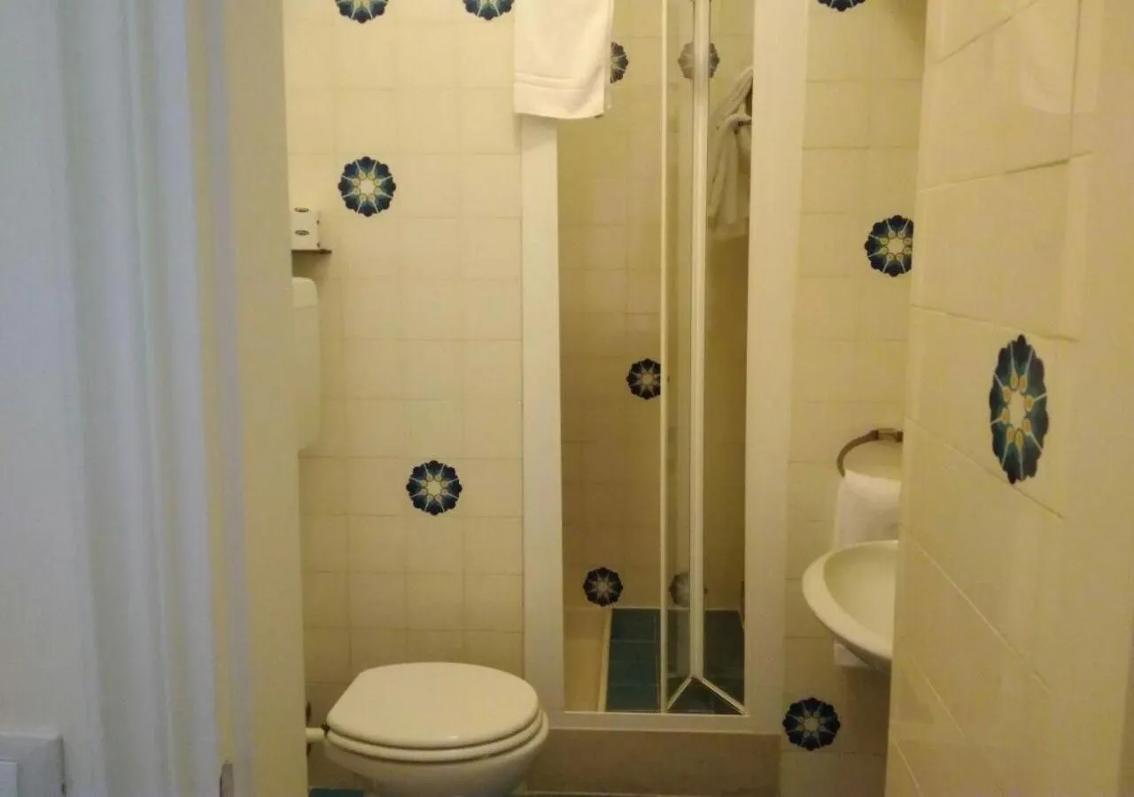 Bathroom in Grand Hotel Regina Salsomaggiore