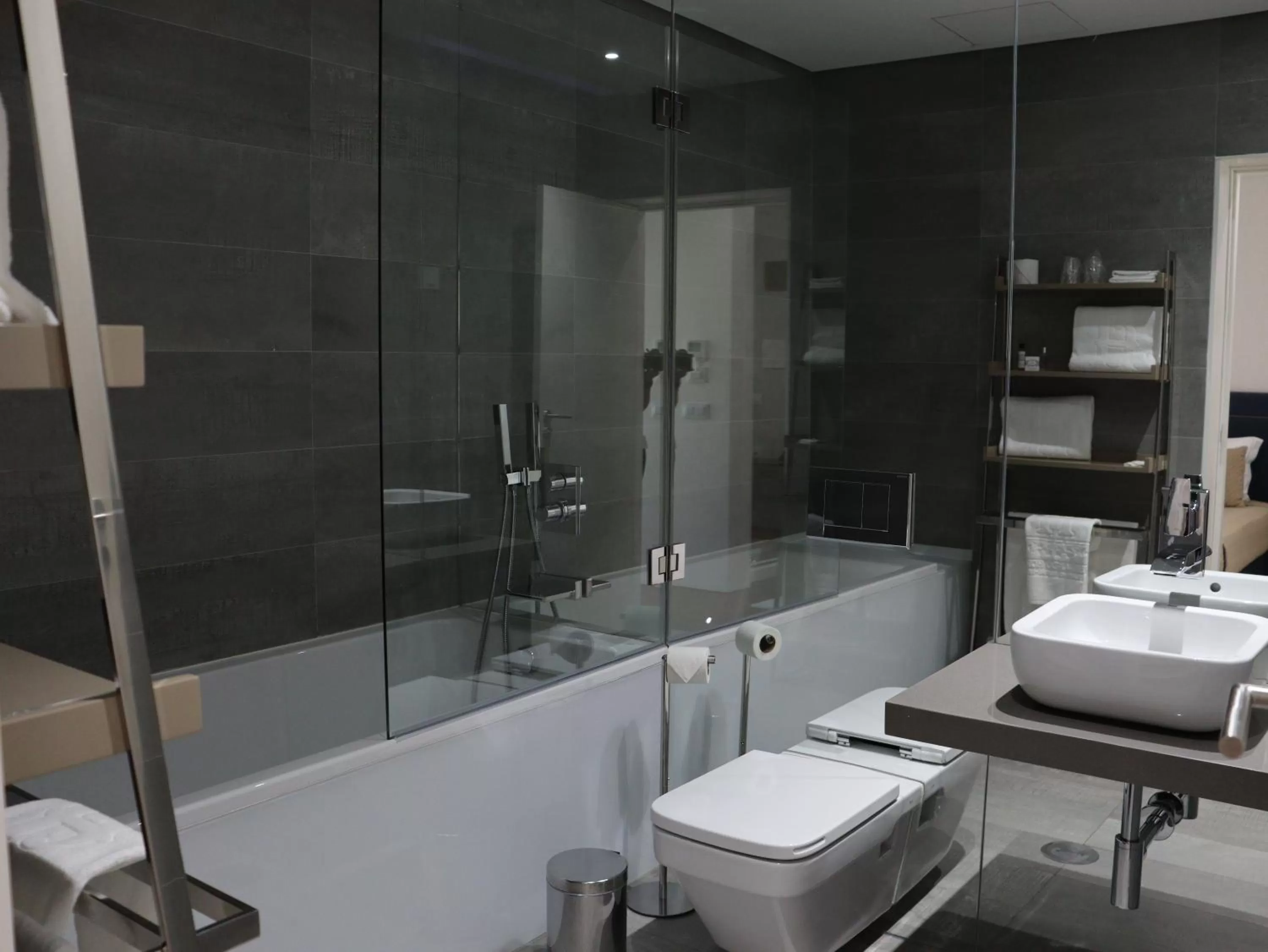 Bath in FH Hotel Rural